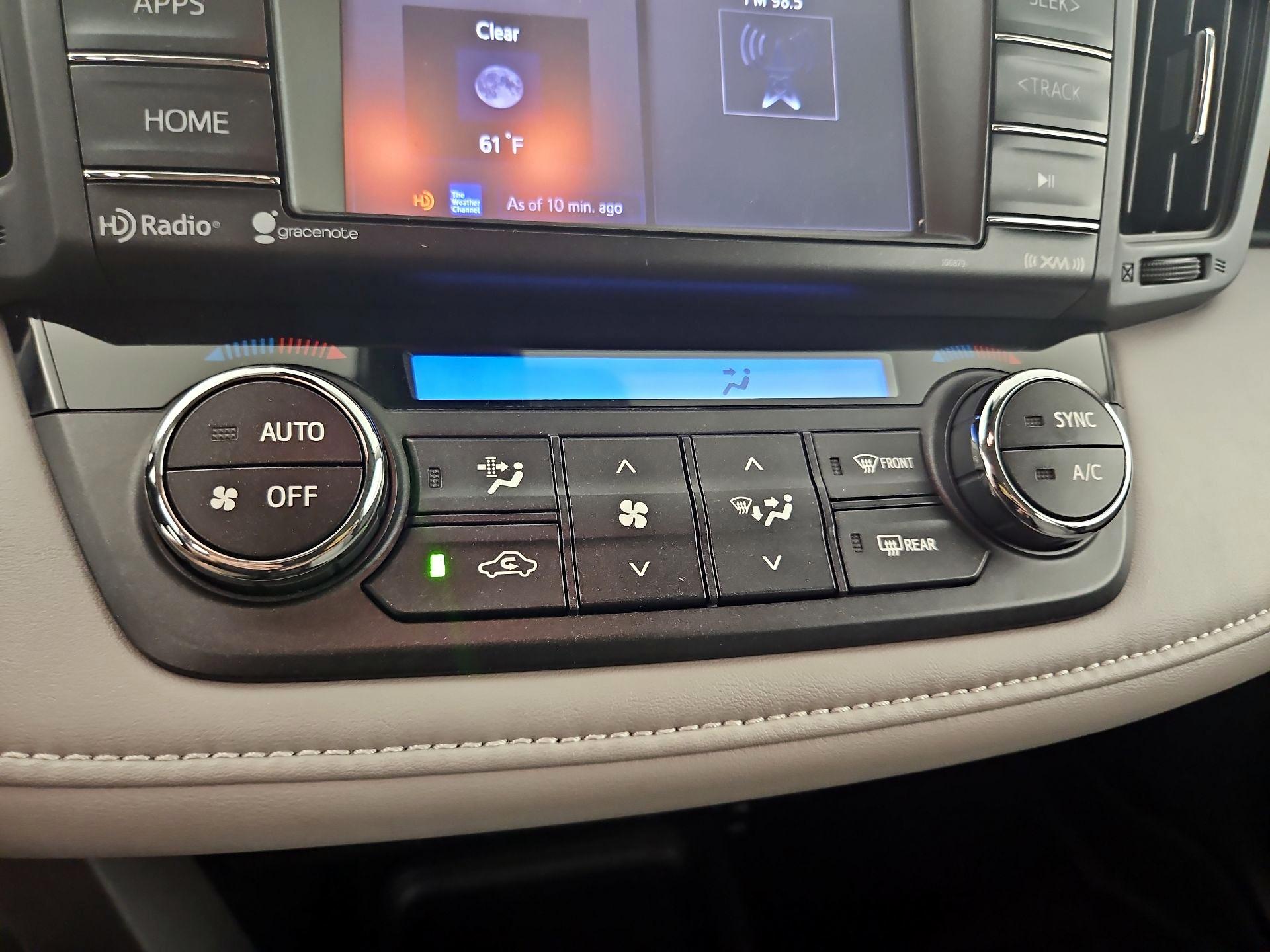 Thumbnail: 2018 Toyota RAV4 - 16