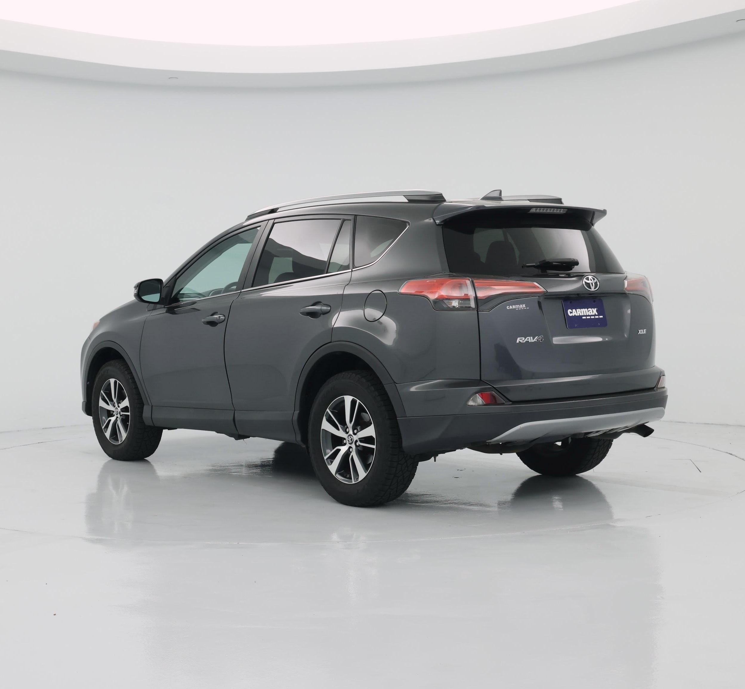 Thumbnail: 2018 Toyota RAV4 - 2