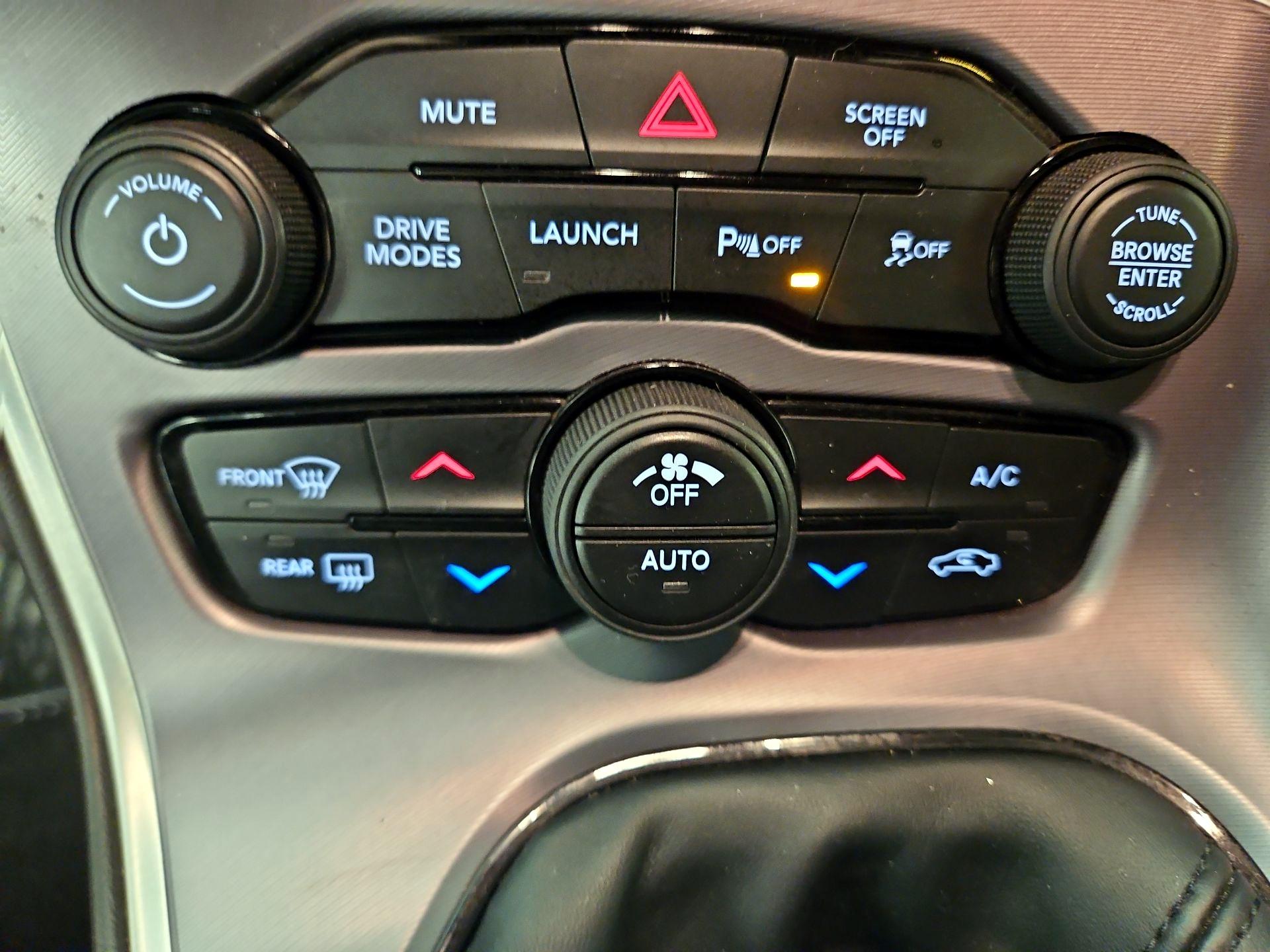 Thumbnail: 2019 Dodge Challenger - 16