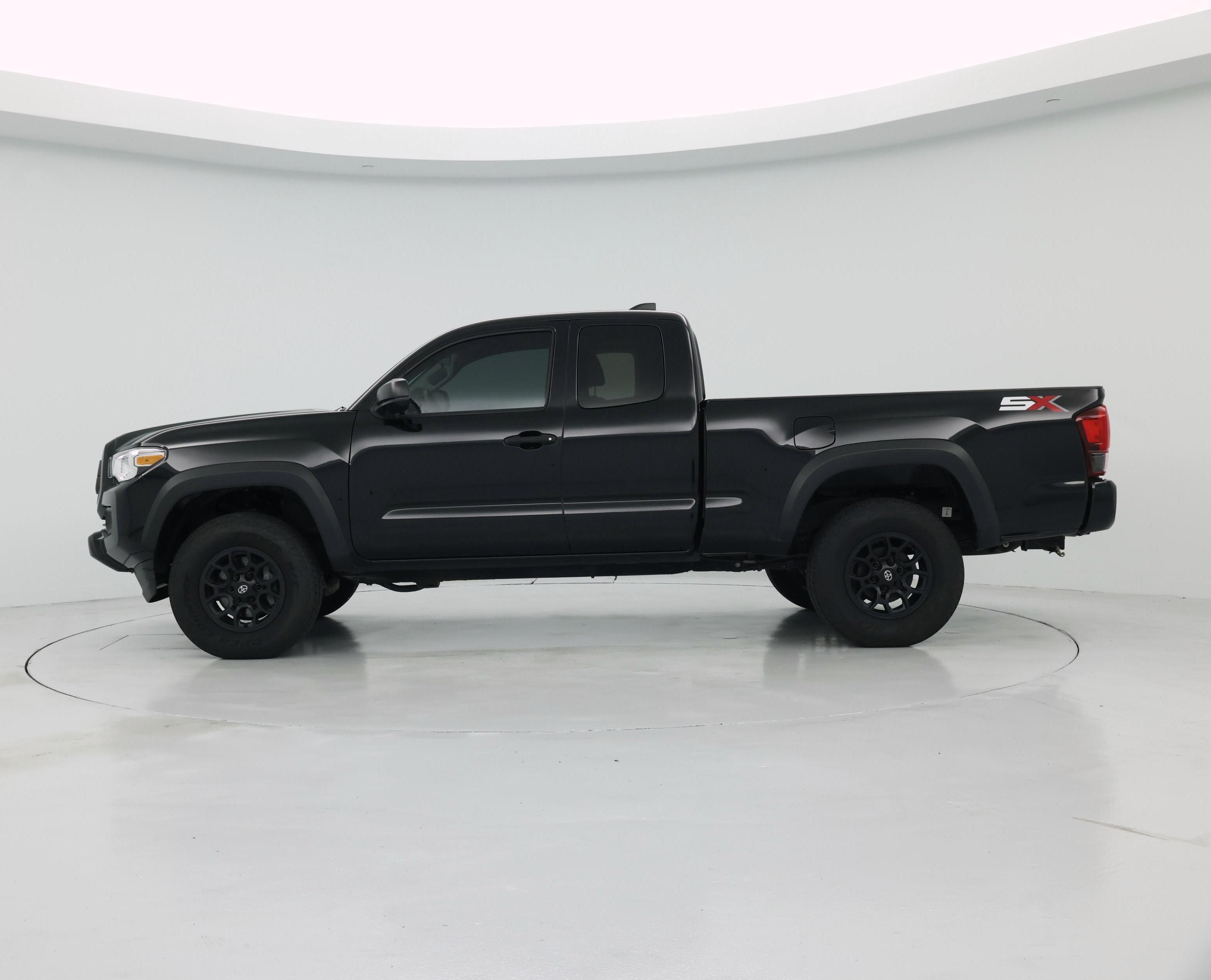 Thumbnail: 2022 Toyota Tacoma - 3