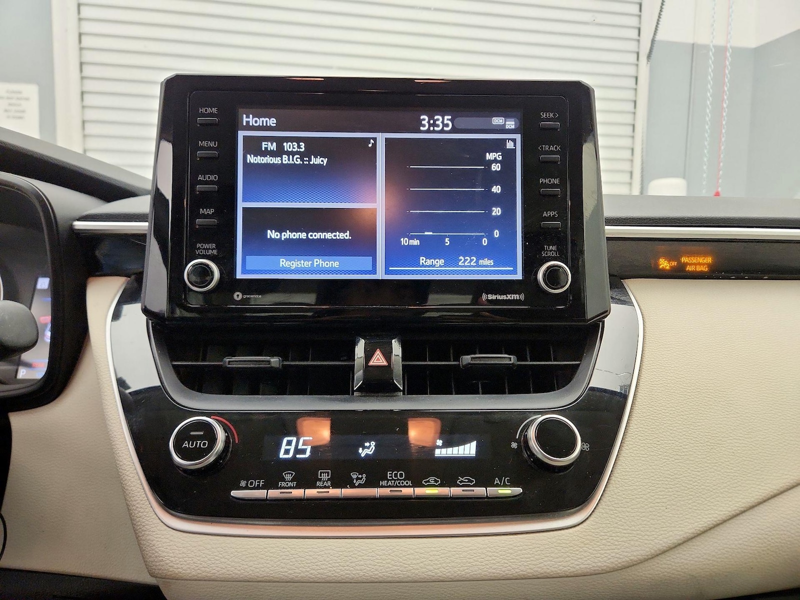 2022 Toyota Corolla LE - Photo 16