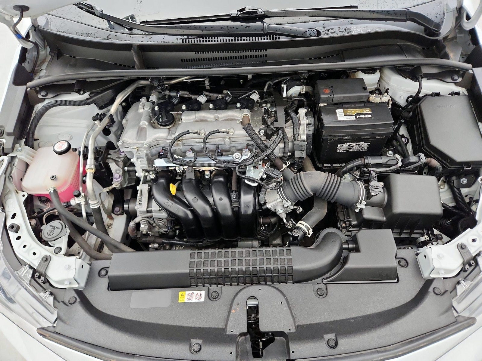 2022 Toyota Corolla LE - Photo 22