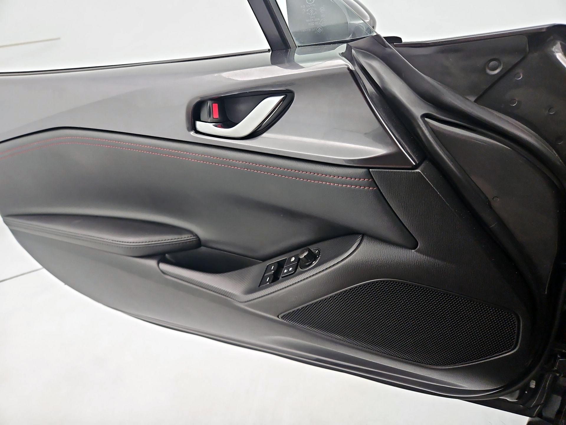 Thumbnail: 2017 Mazda MX-5 Miata - 12