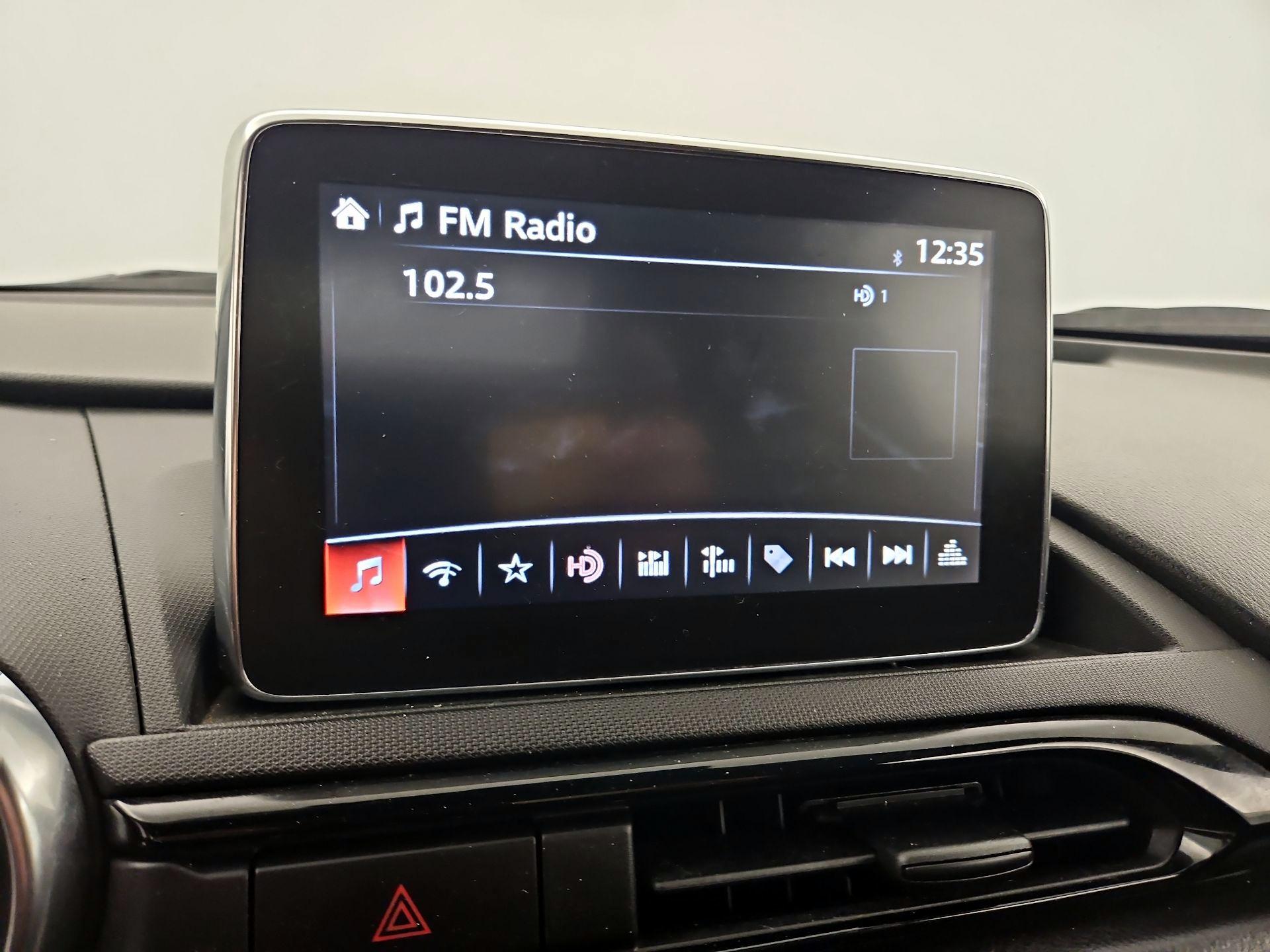 Thumbnail: 2017 Mazda MX-5 Miata - 15