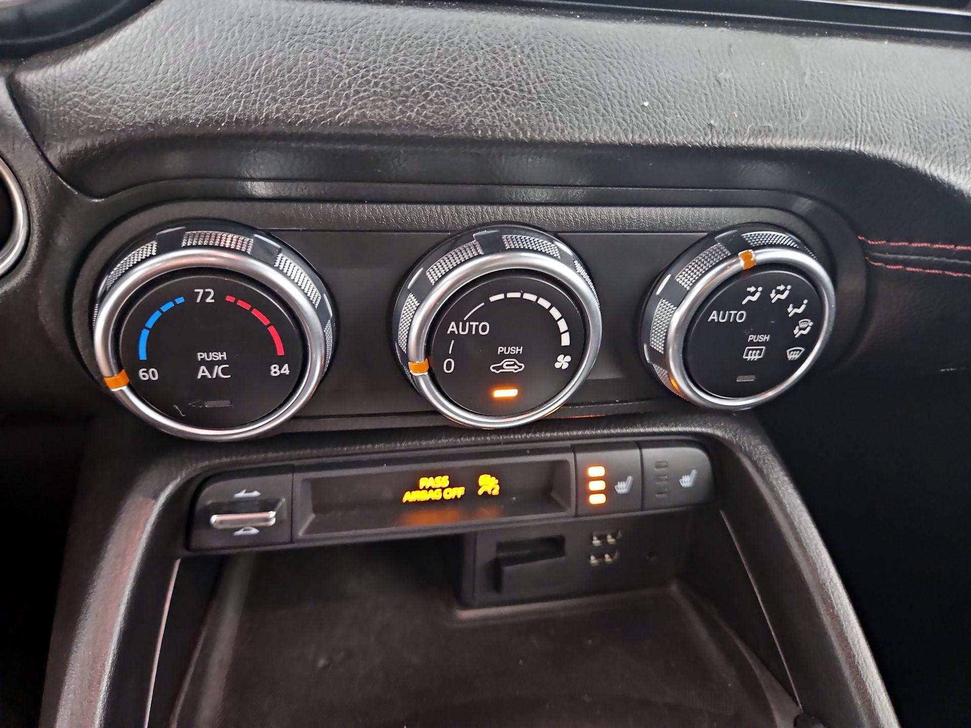 Thumbnail: 2017 Mazda MX-5 Miata - 16