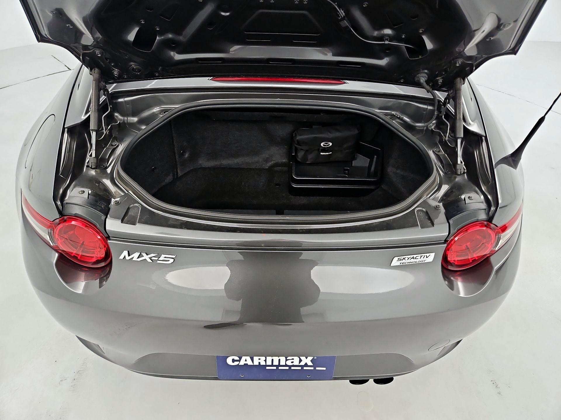 Thumbnail: 2017 Mazda MX-5 Miata - 19