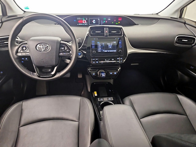 White 2019 Toyota Prius XLE FWD Hatchback Front-Wheel Drive Automatic