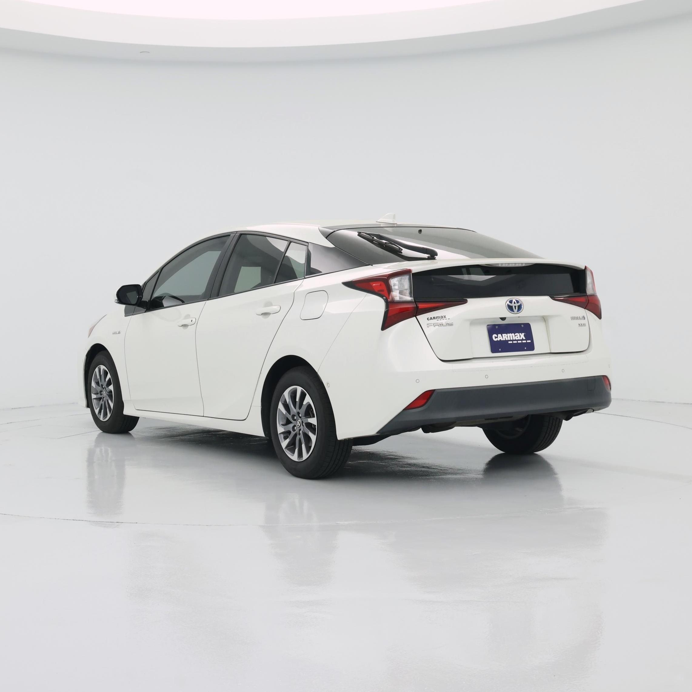 Thumbnail: 2019 Toyota Prius - 2