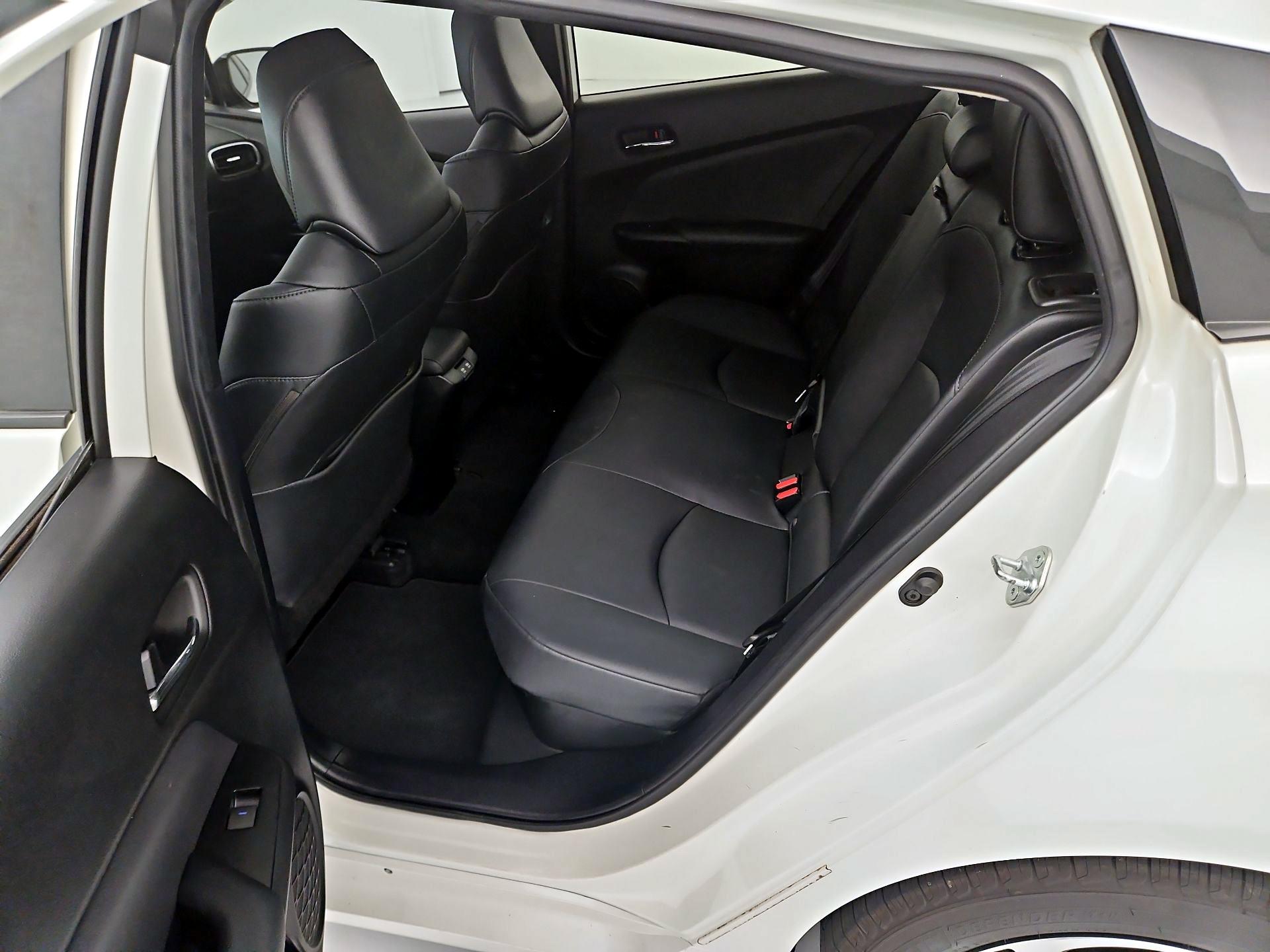 Thumbnail: 2019 Toyota Prius - 19