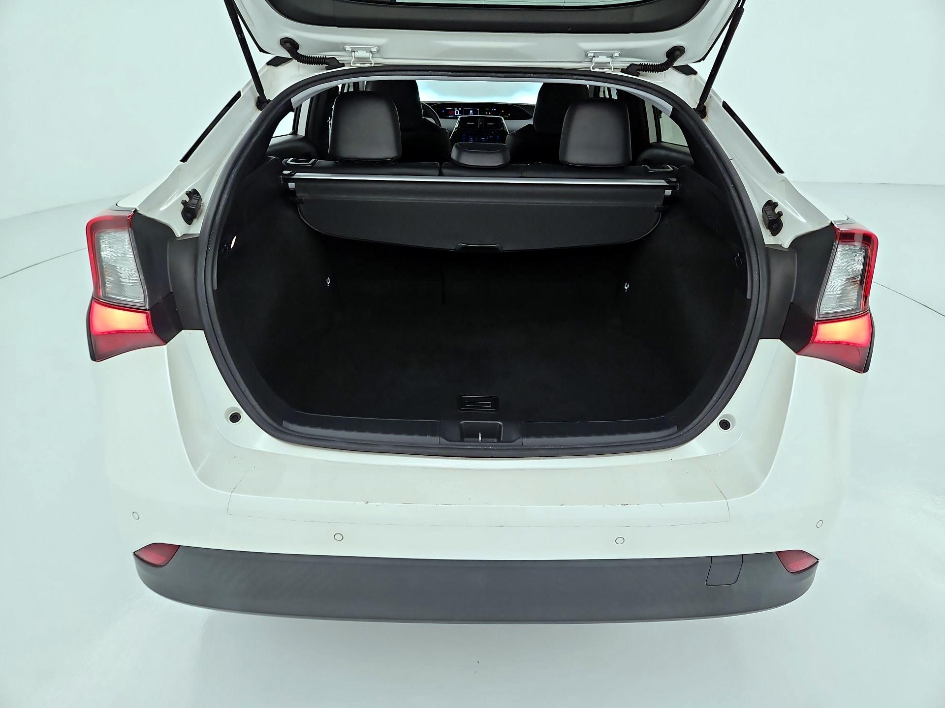 Thumbnail: 2019 Toyota Prius - 20