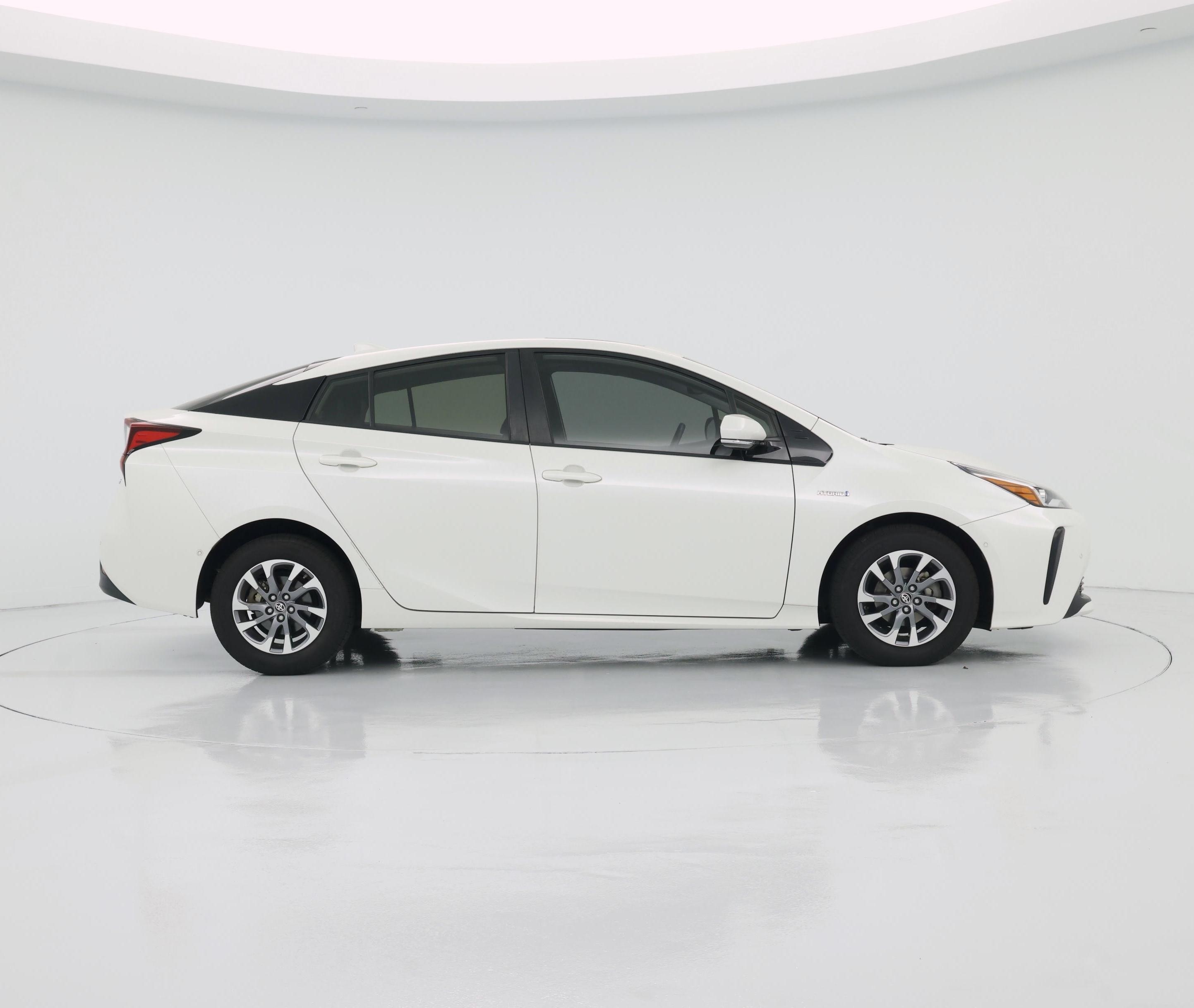 Thumbnail: 2019 Toyota Prius - 7