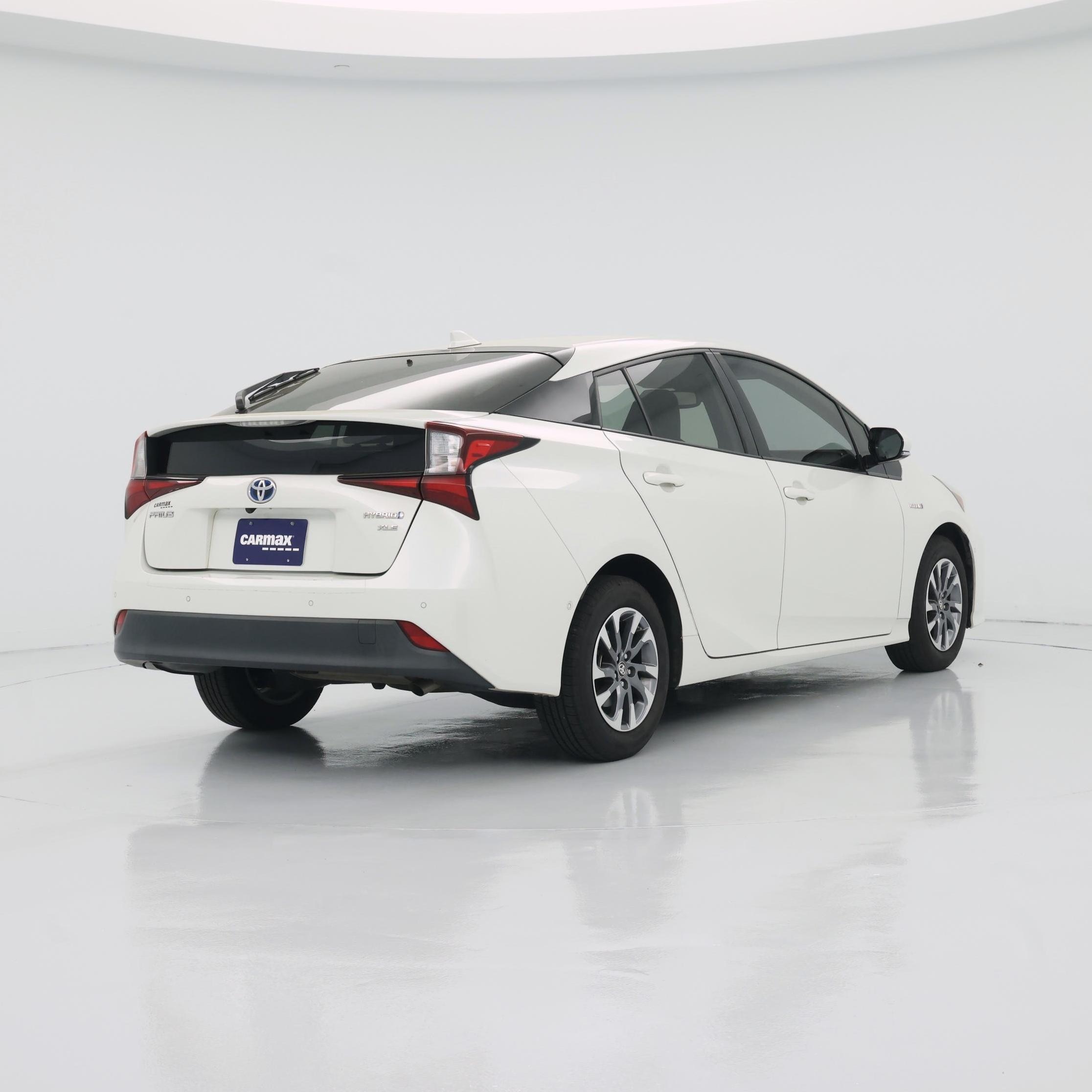 Thumbnail: 2019 Toyota Prius - 8