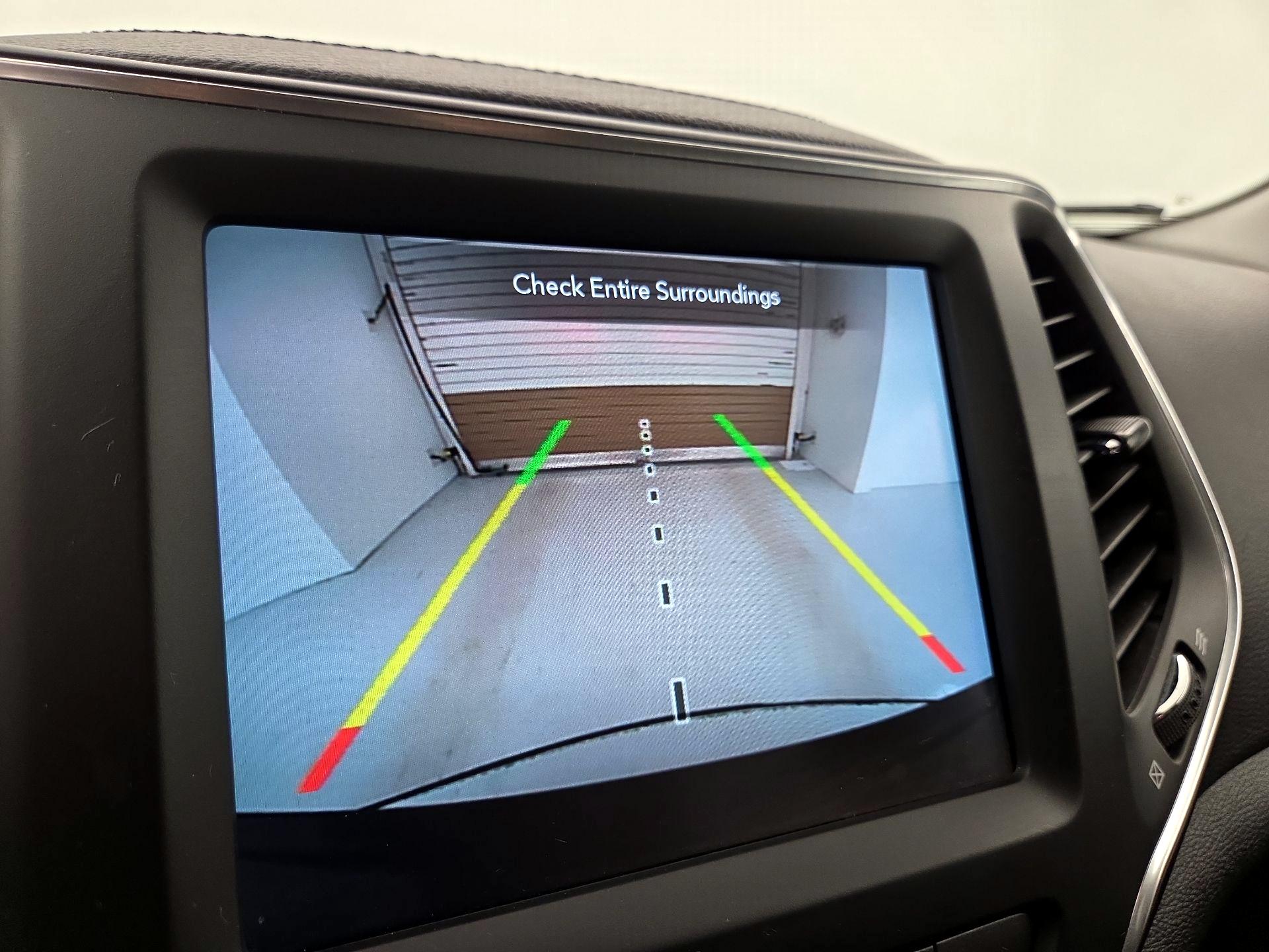 Thumbnail: 2023 Jeep Cherokee - 15