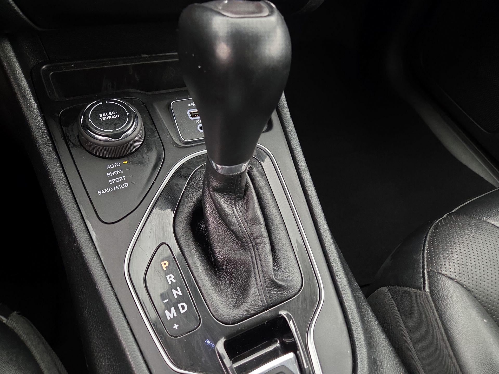 Thumbnail: 2023 Jeep Cherokee - 18