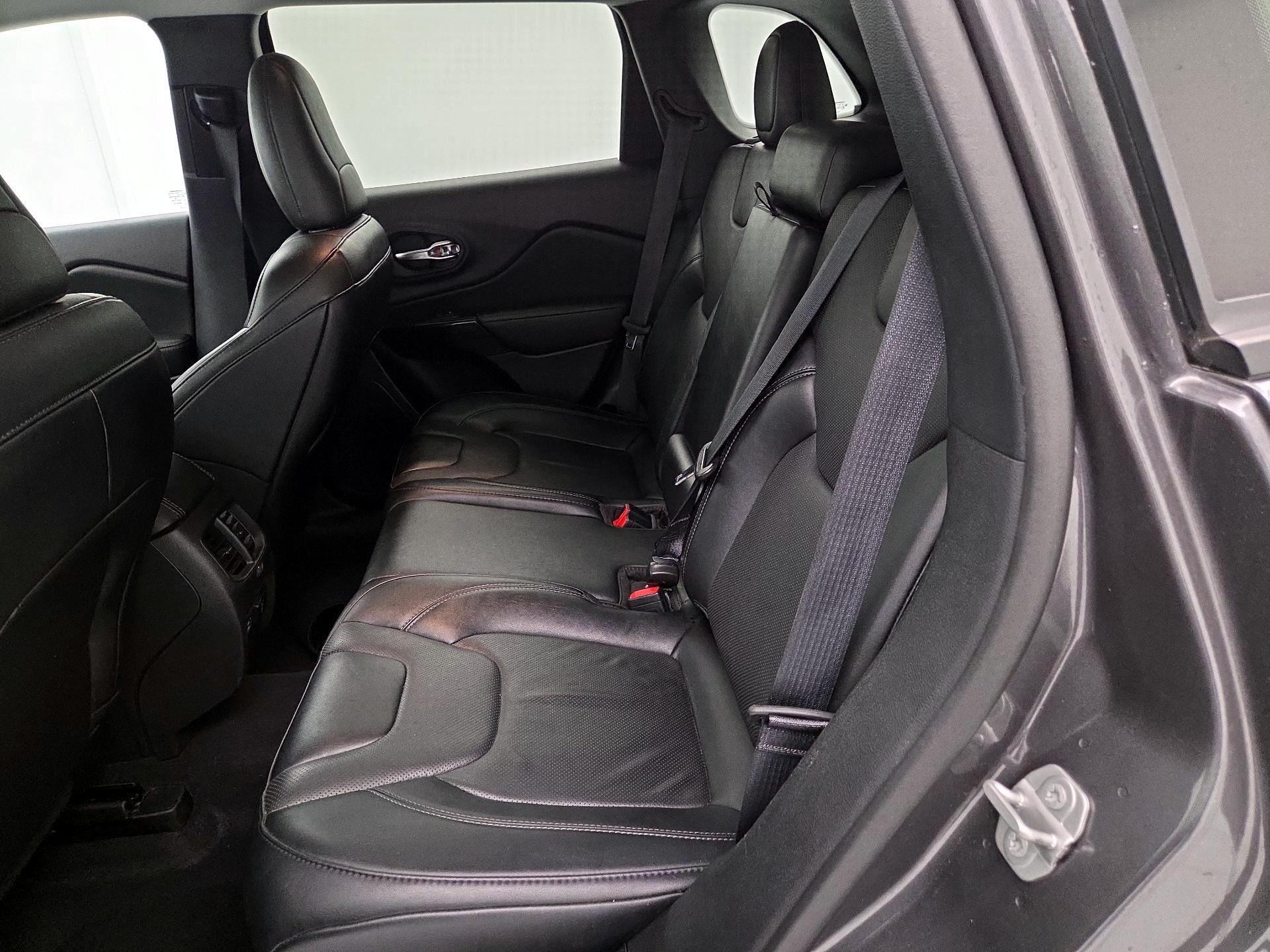 Thumbnail: 2023 Jeep Cherokee - 20