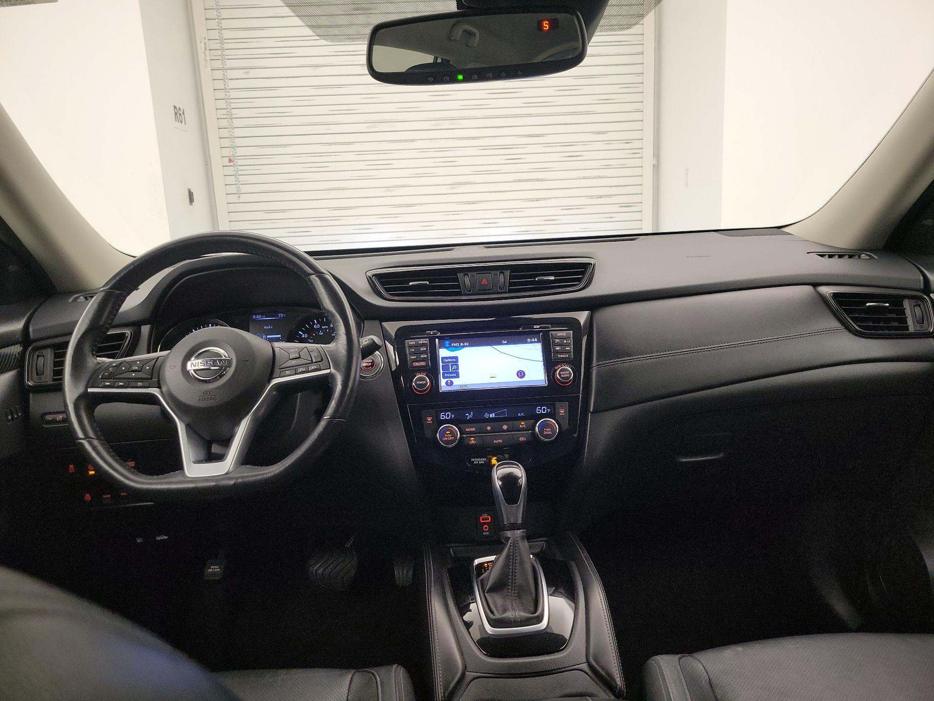 Thumbnail: 2017 Nissan Rogue - 9