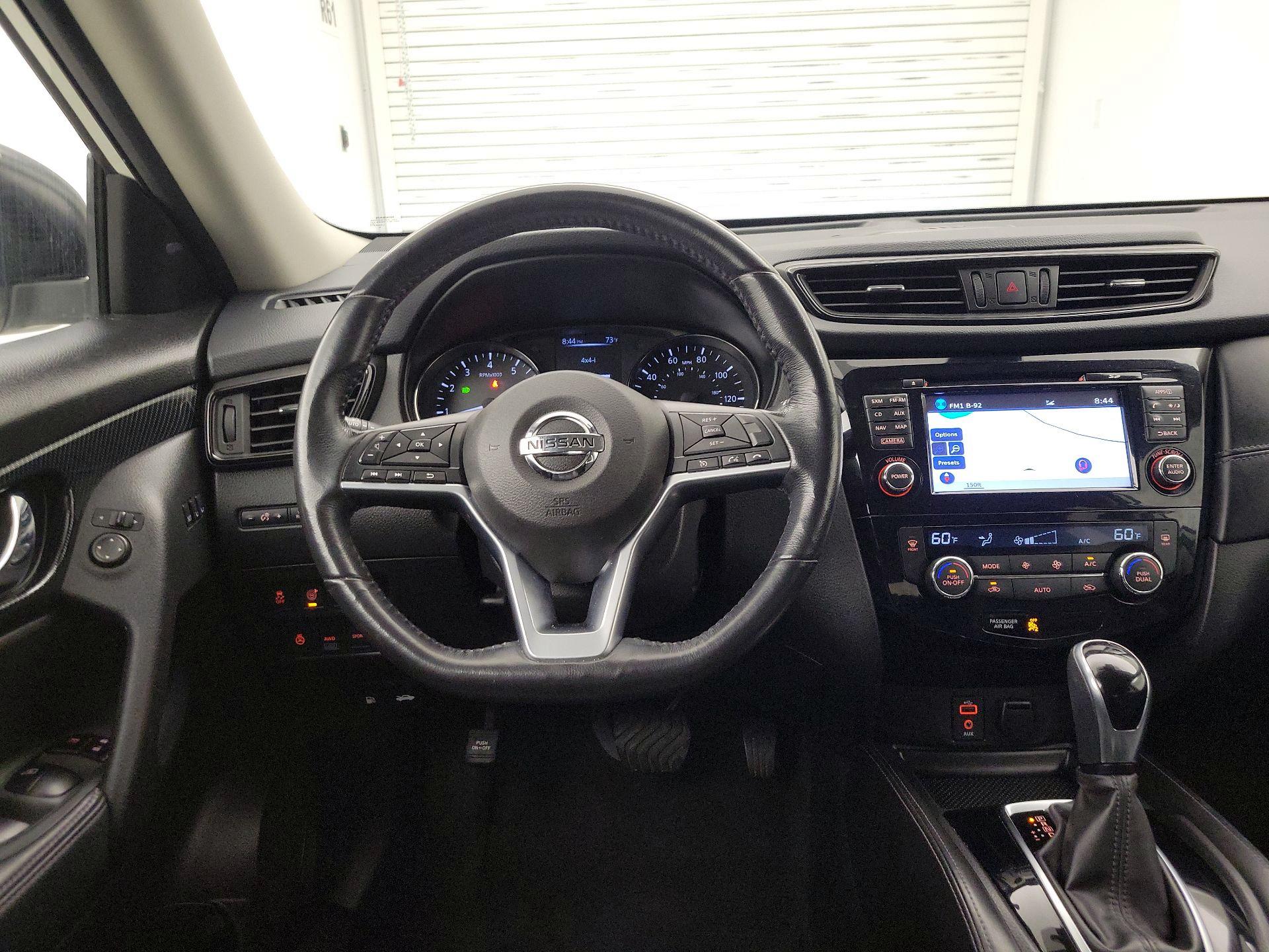 Thumbnail: 2017 Nissan Rogue - 10