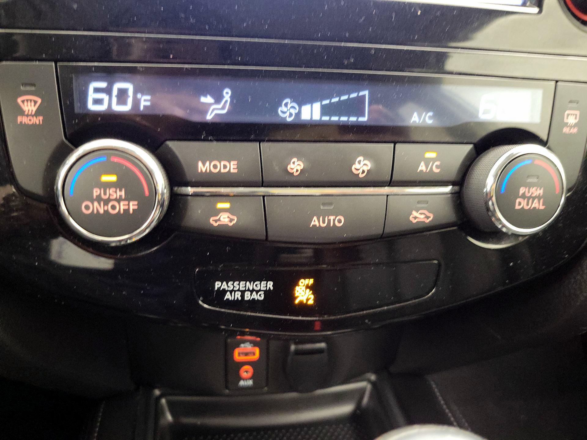 Thumbnail: 2017 Nissan Rogue - 17