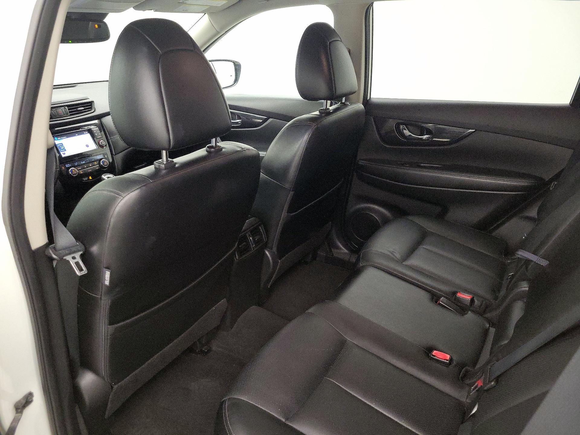 Thumbnail: 2017 Nissan Rogue - 20