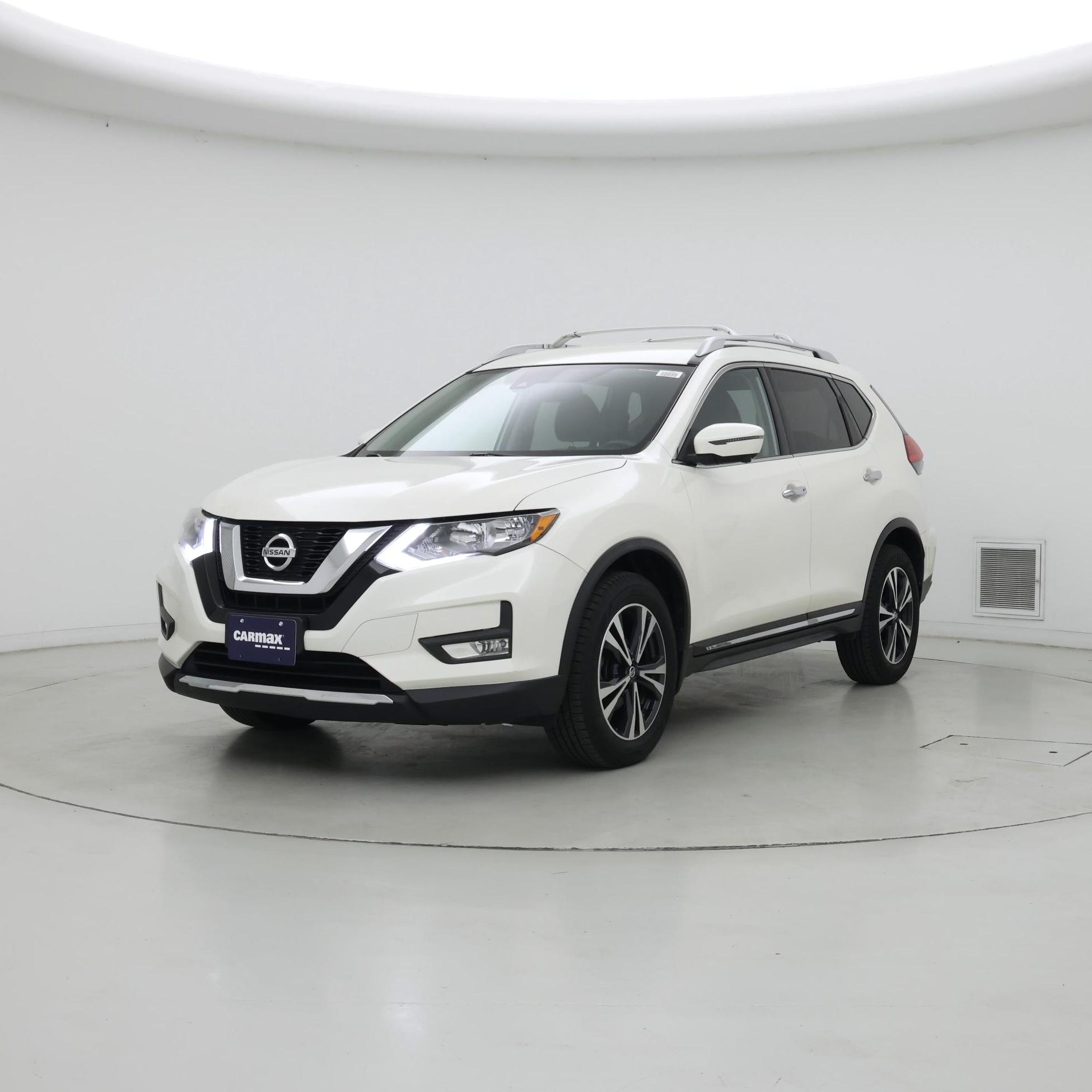Thumbnail: 2017 Nissan Rogue - 4