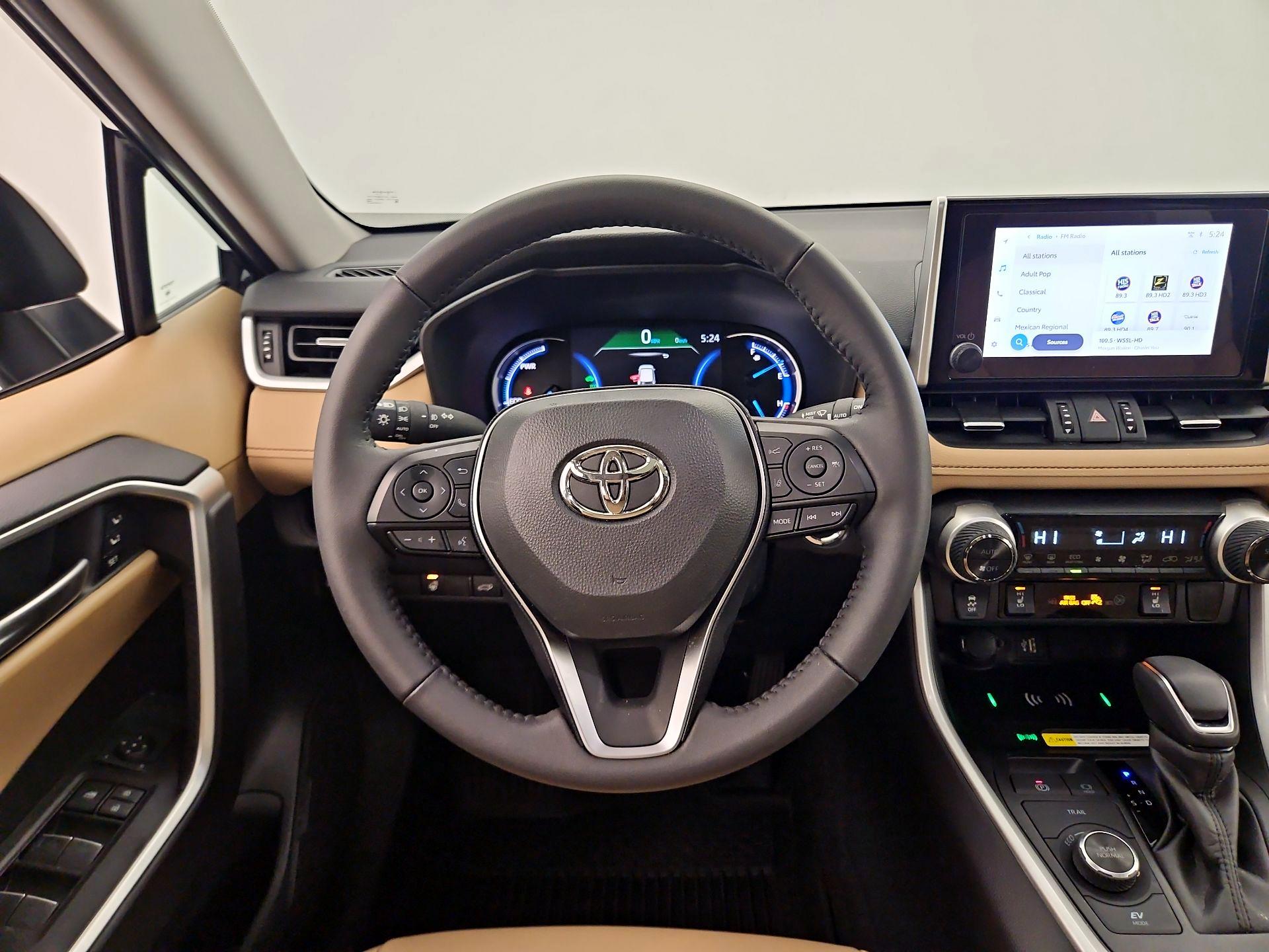 Thumbnail: 2025 Toyota RAV4 - 10