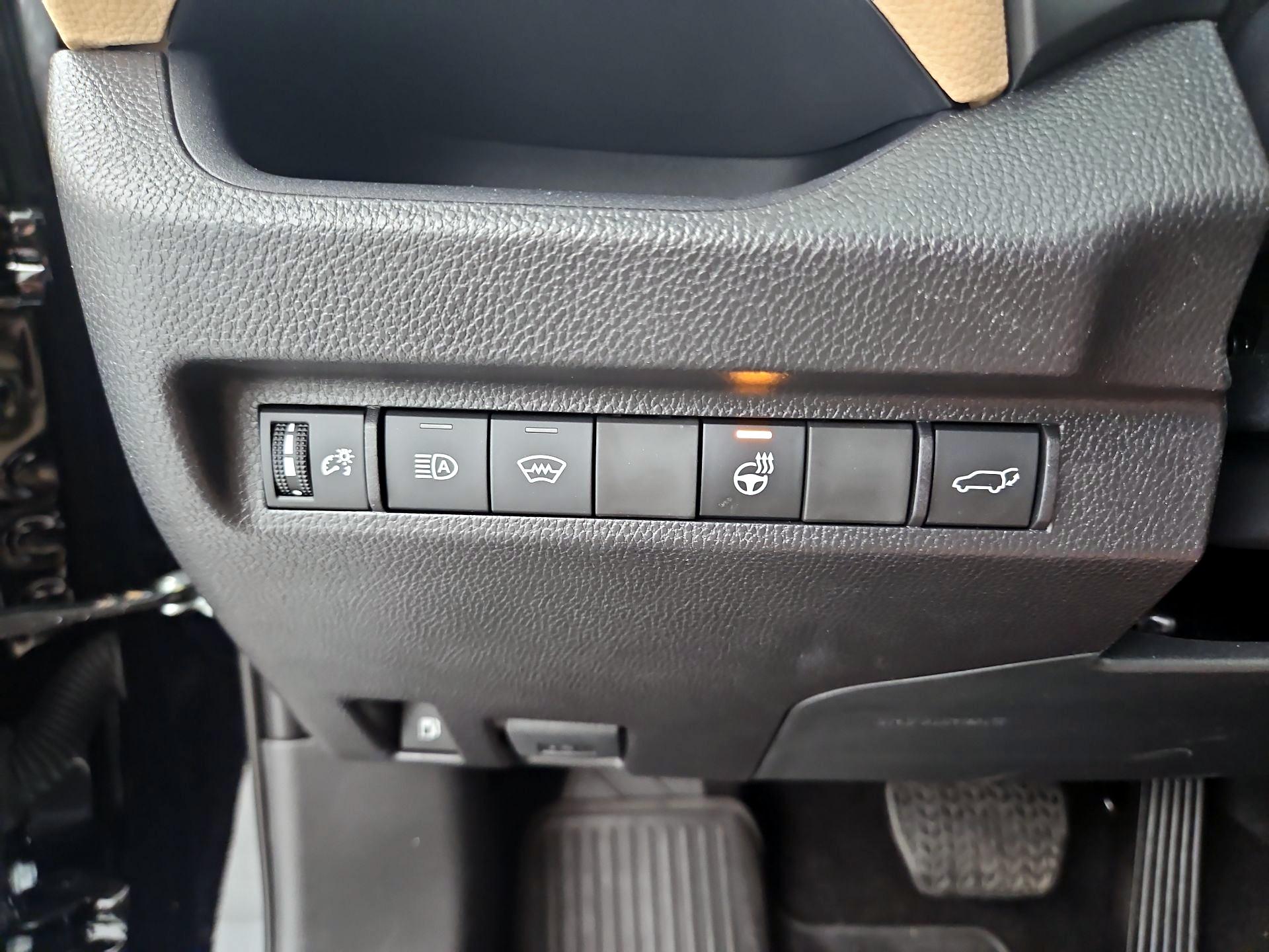 Thumbnail: 2025 Toyota RAV4 - 13