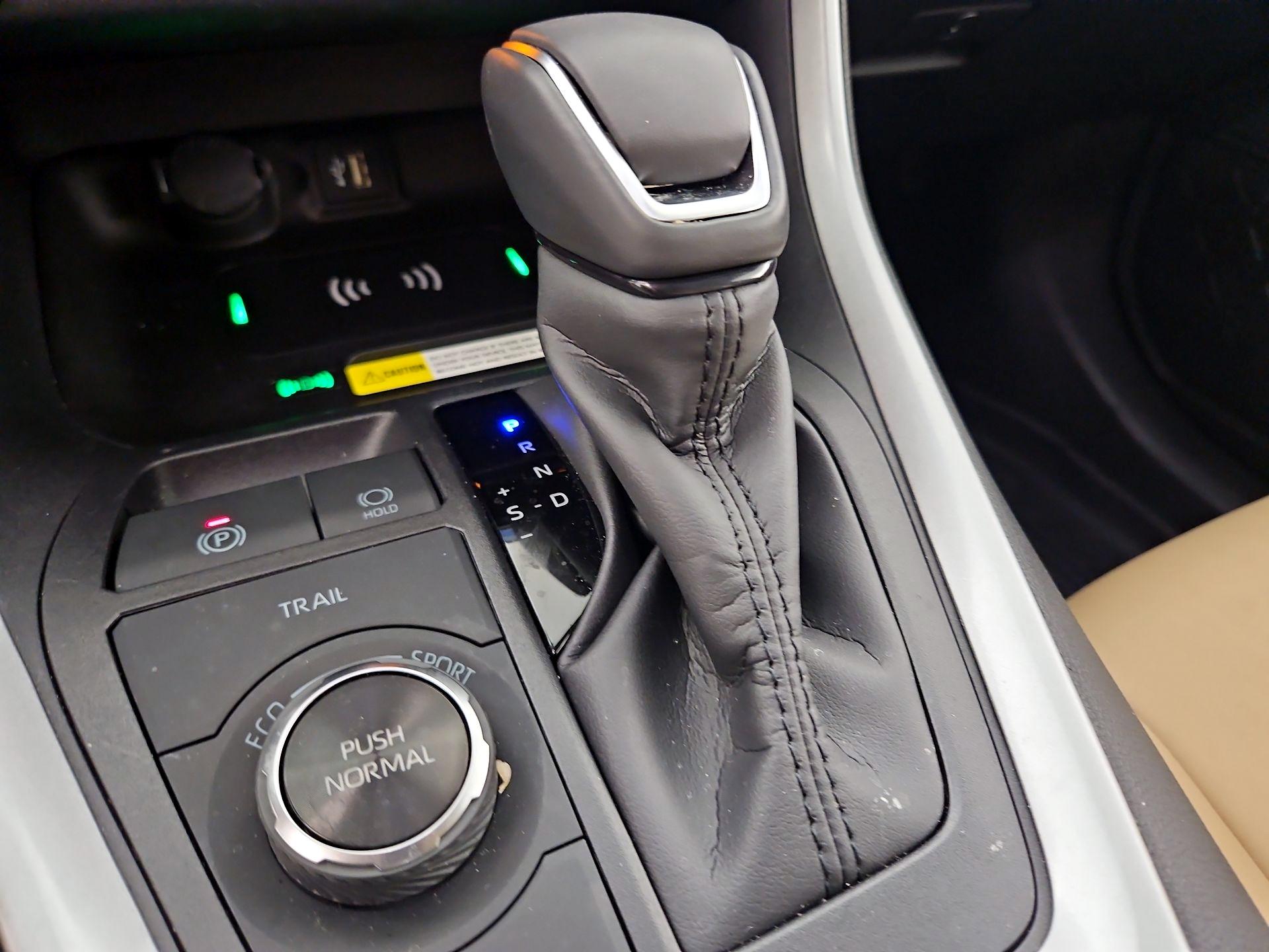 Thumbnail: 2025 Toyota RAV4 - 17