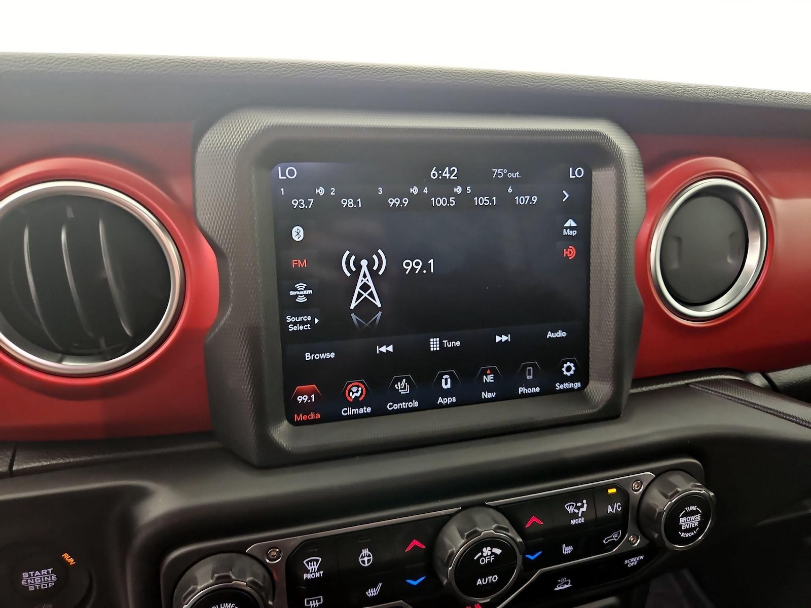 2023 Jeep Wrangler 4-Door Rubicon - Photo 17