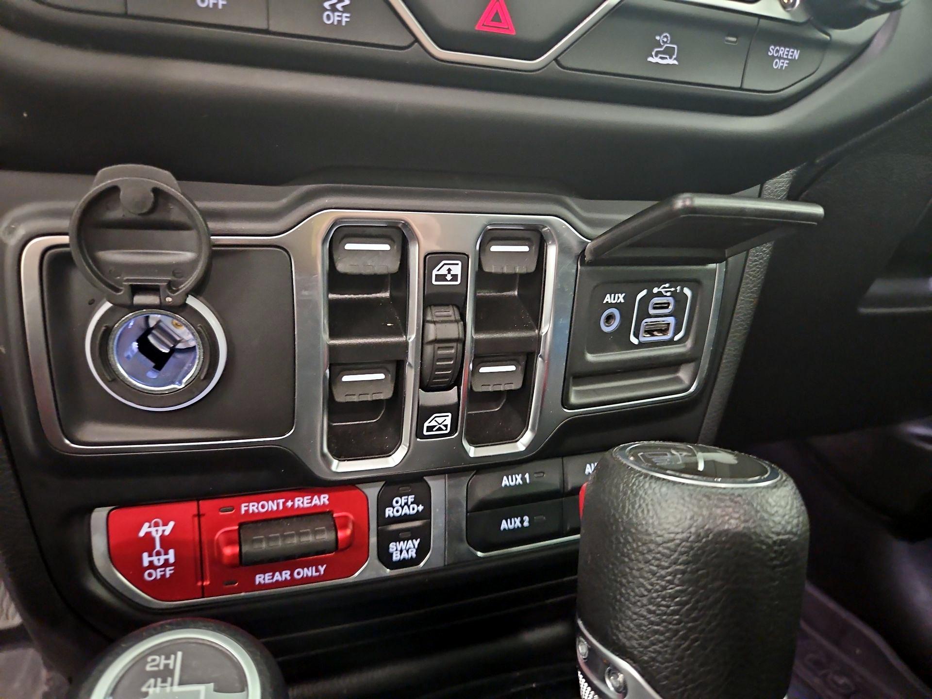 Thumbnail: 2023 Jeep Wrangler - 19