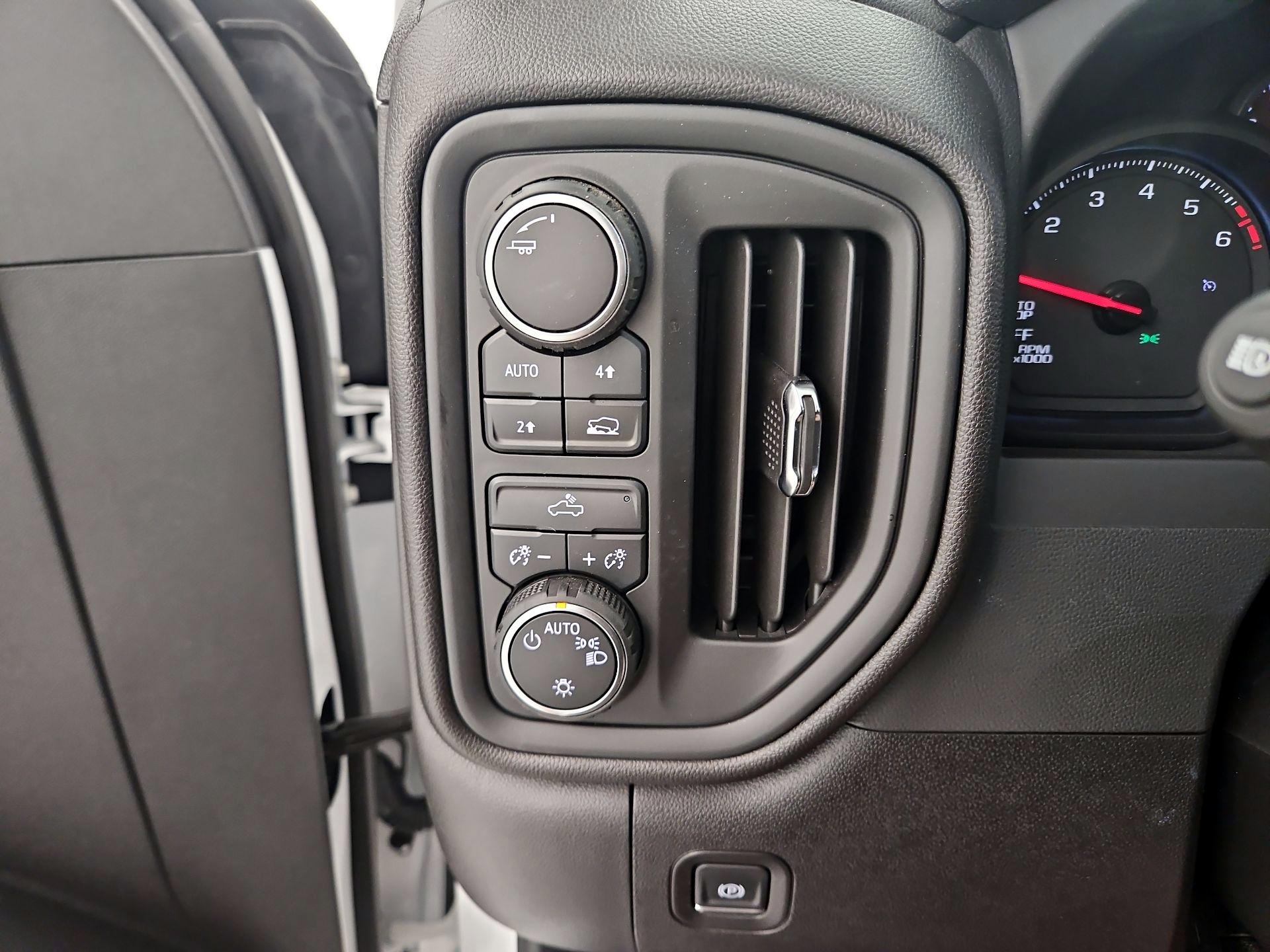 Thumbnail: 2025 Chevrolet Silverado 1500 - 13