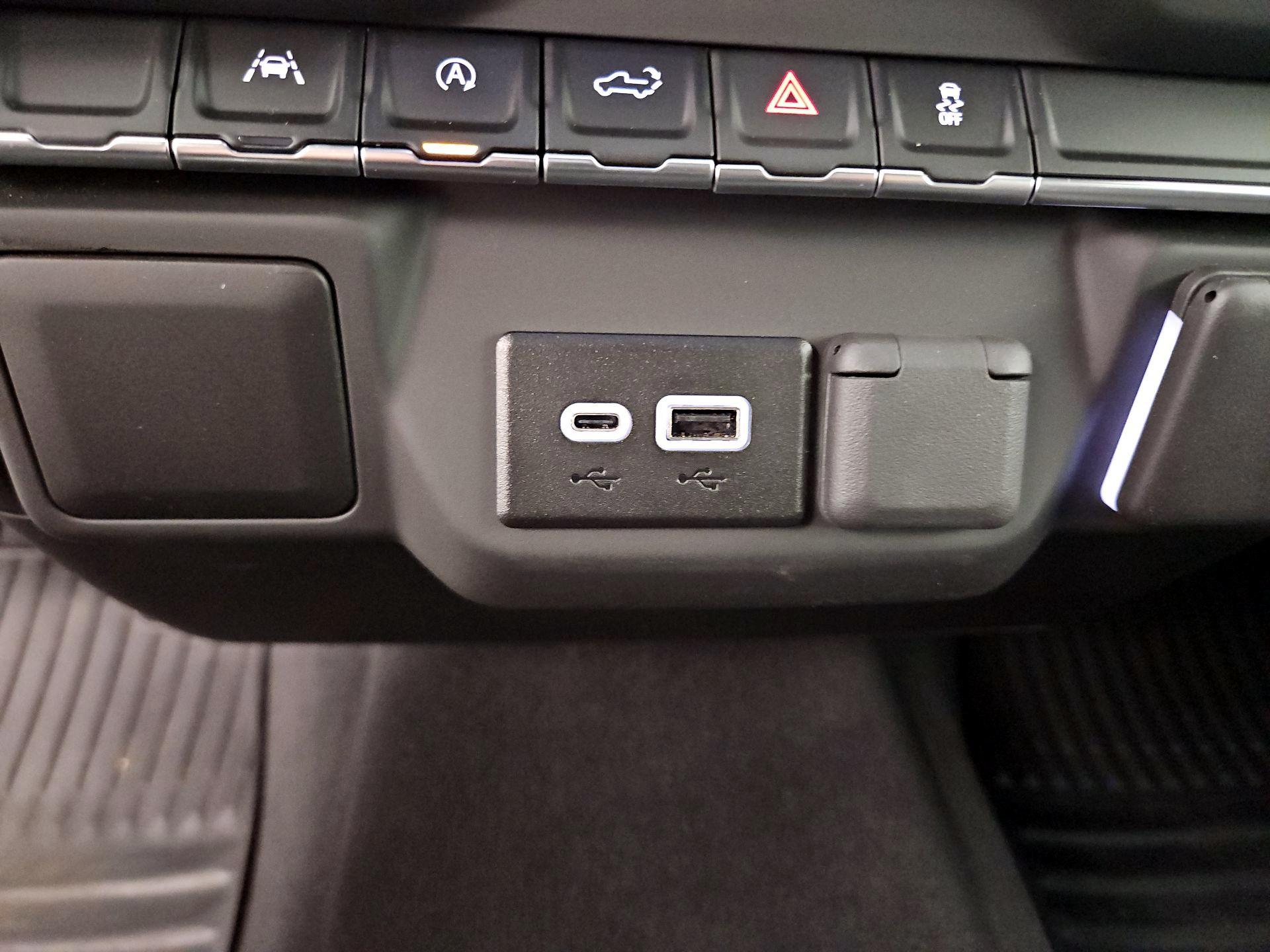 Thumbnail: 2025 Chevrolet Silverado 1500 - 18