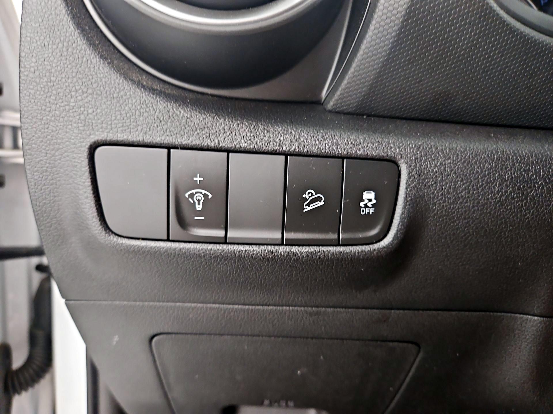Thumbnail: 2023 Hyundai Kona - 13
