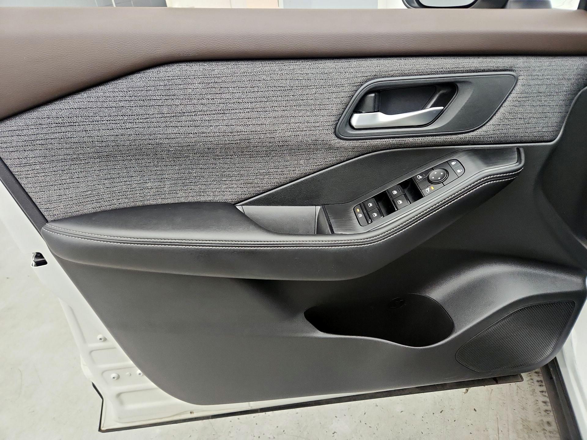 Thumbnail: 2021 Nissan Rogue - 12