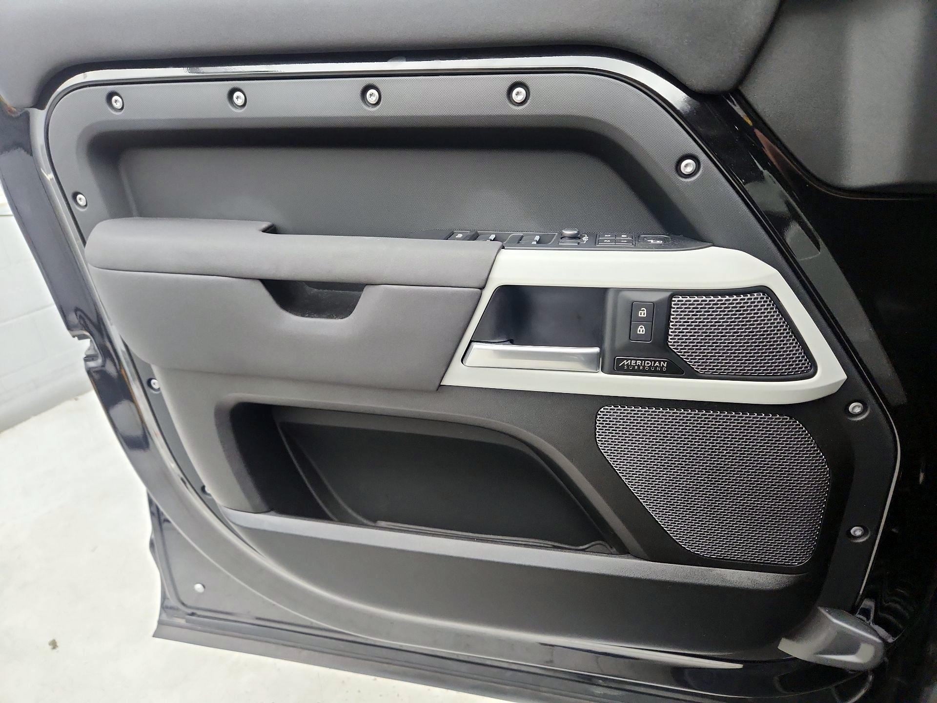 Thumbnail: 2023 Land Rover Defender - 12
