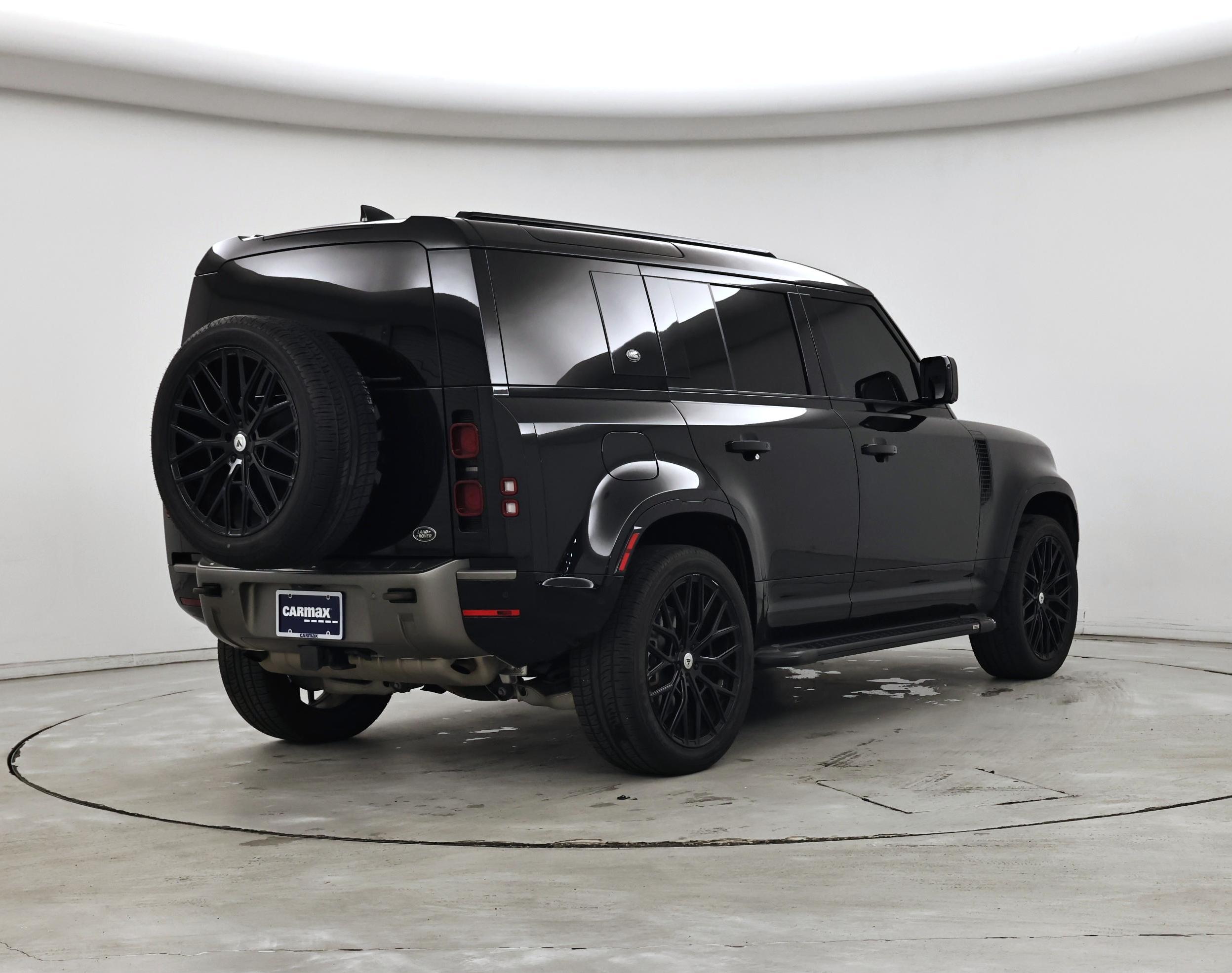 Thumbnail: 2023 Land Rover Defender - 8