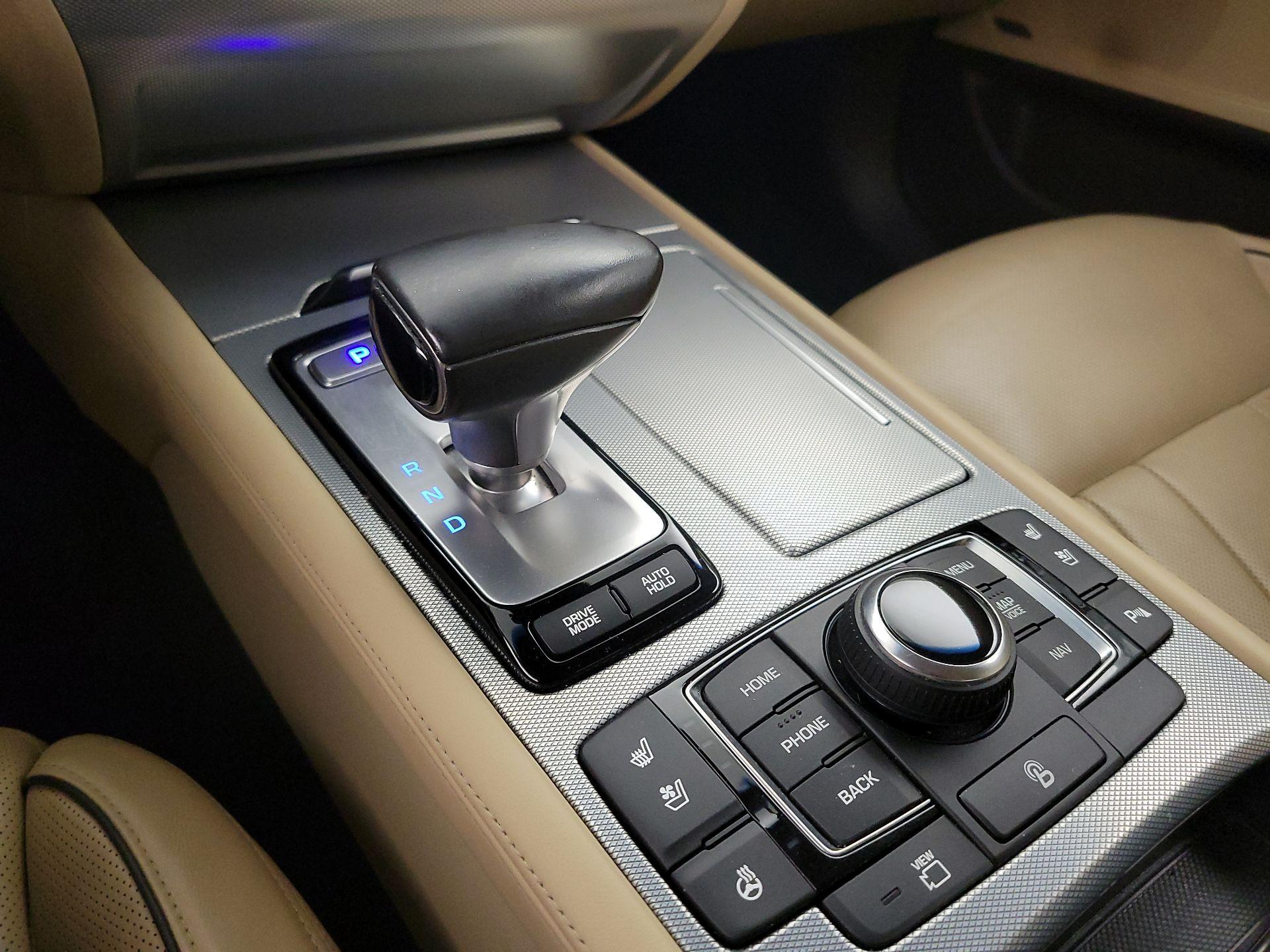 Thumbnail: 2018 Genesis G80 - 18