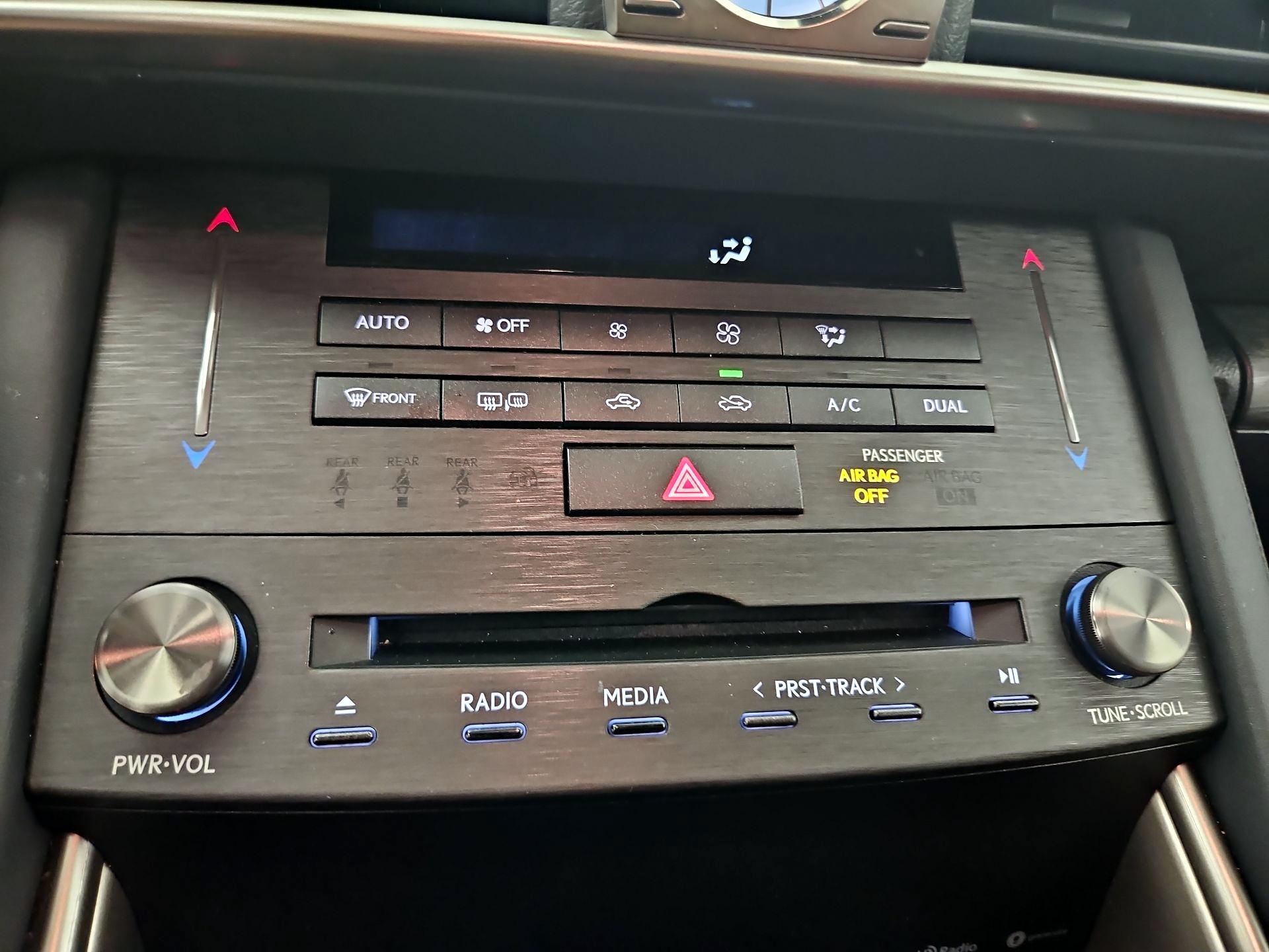 Thumbnail: 2020 Lexus IS - 16