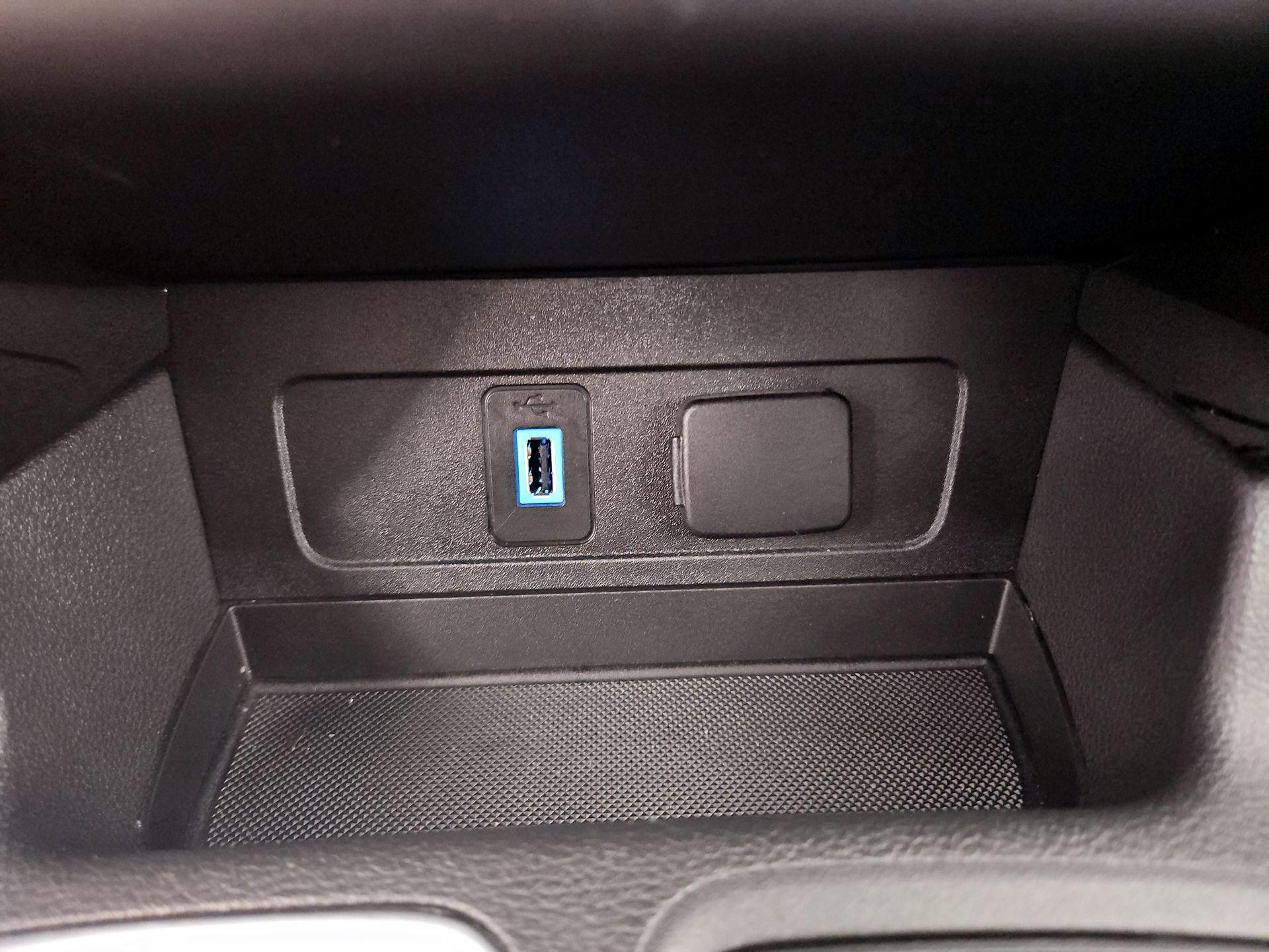 Thumbnail: 2019 Ford Escape - 18