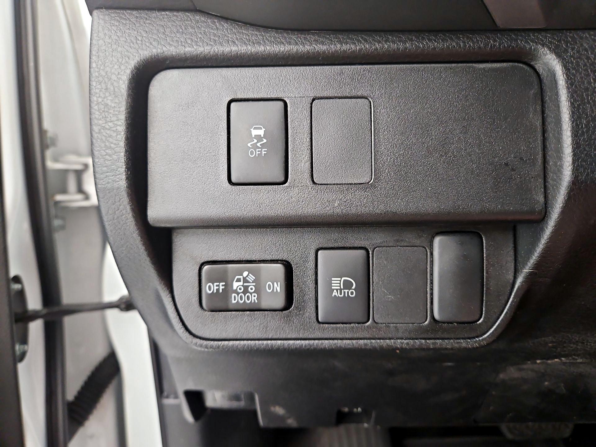 Thumbnail: 2023 Toyota Tacoma - 13