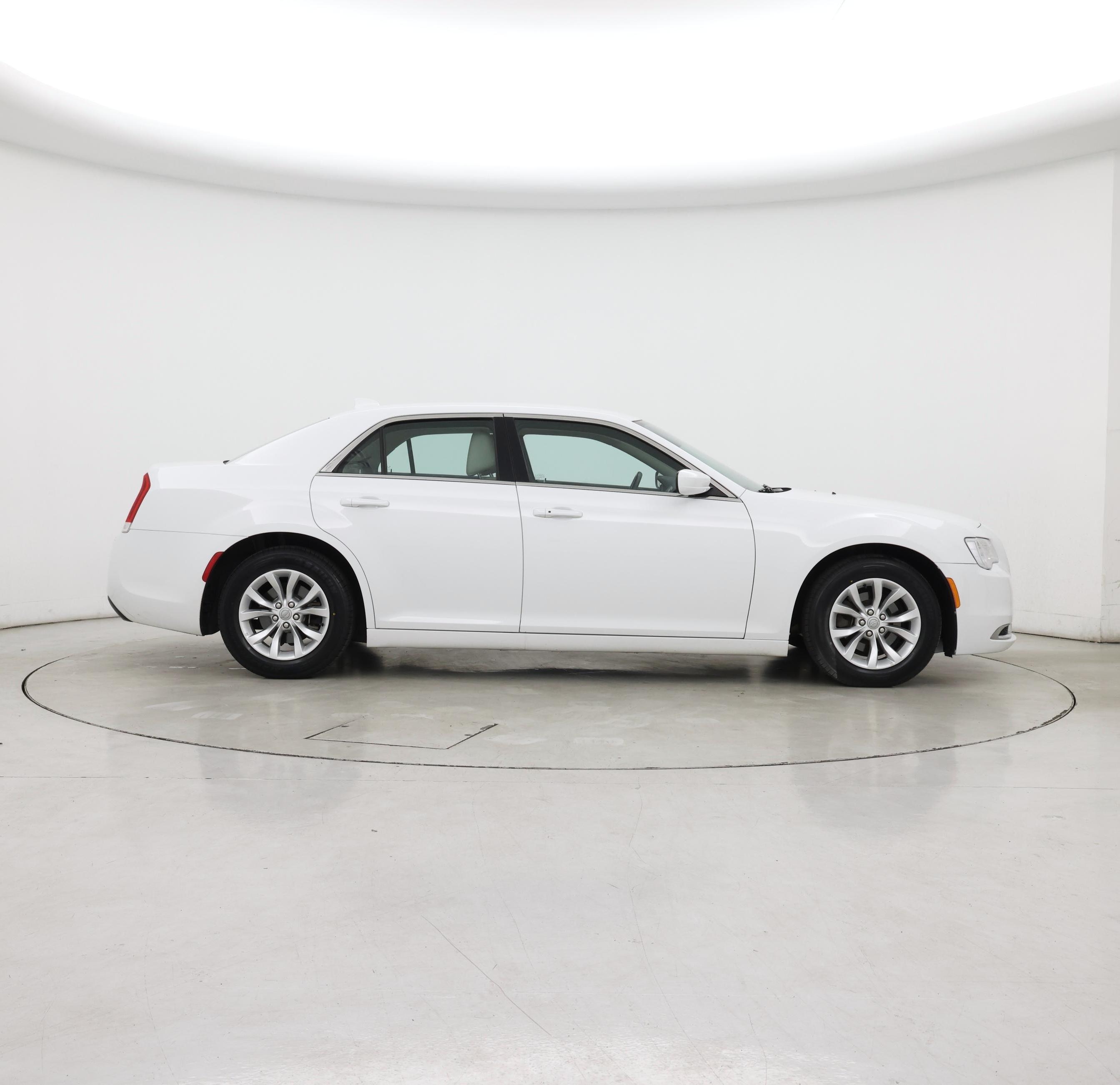 Thumbnail: 2015 Chrysler 300 - 7