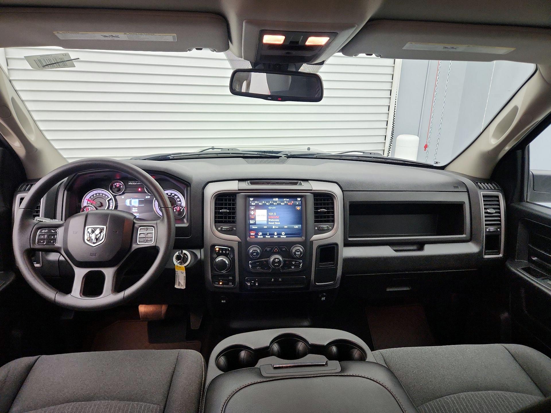 Thumbnail: 2021 RAM 1500 Classic - 9