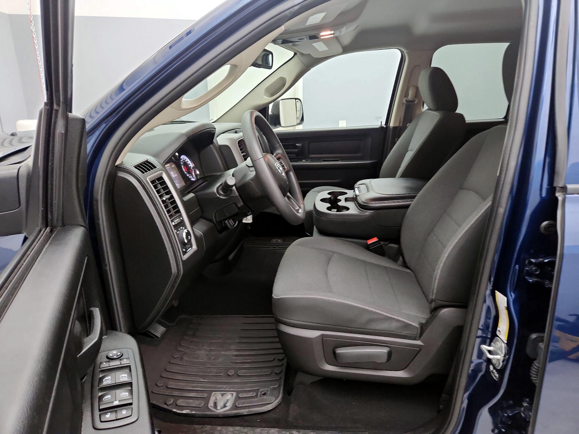 Thumbnail: 2021 RAM 1500 Classic - 11