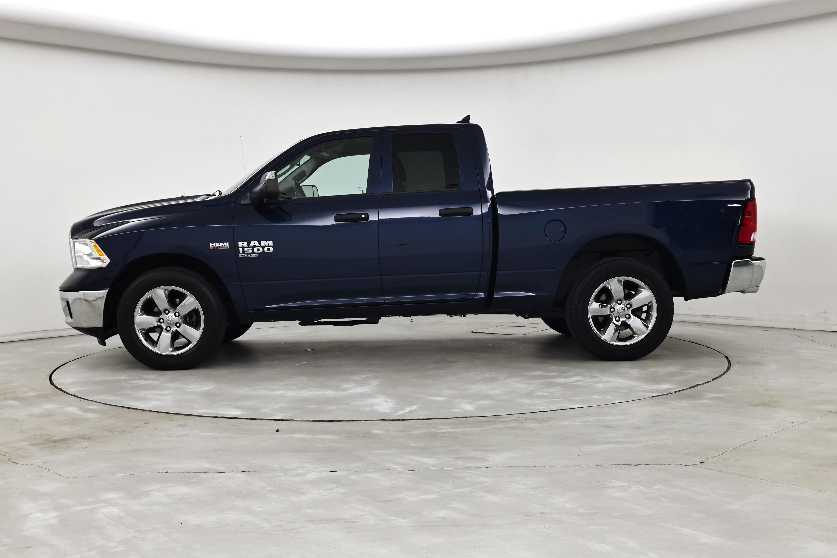 Thumbnail: 2021 RAM 1500 Classic - 3
