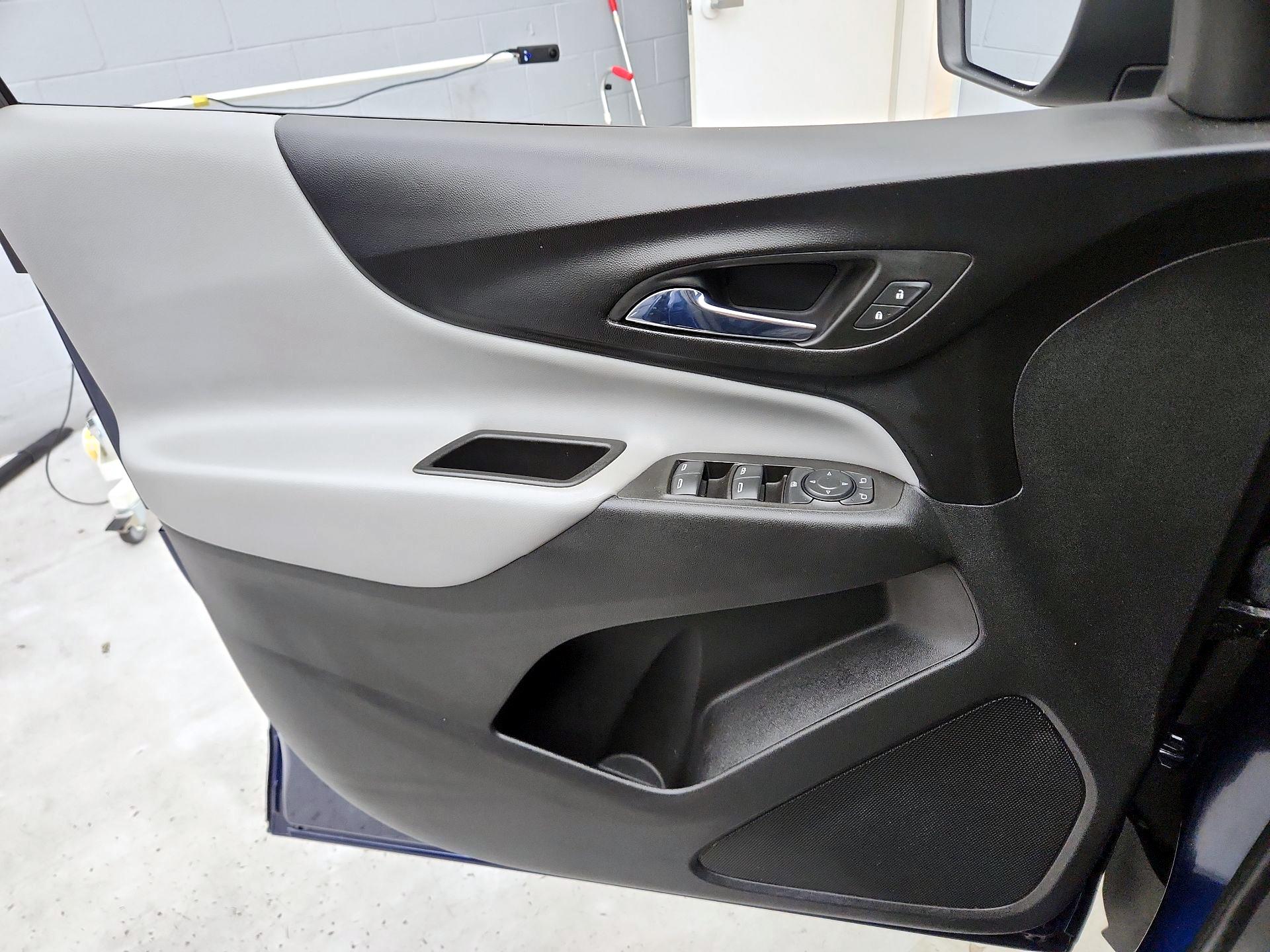 Thumbnail: 2022 Chevrolet Equinox - 12