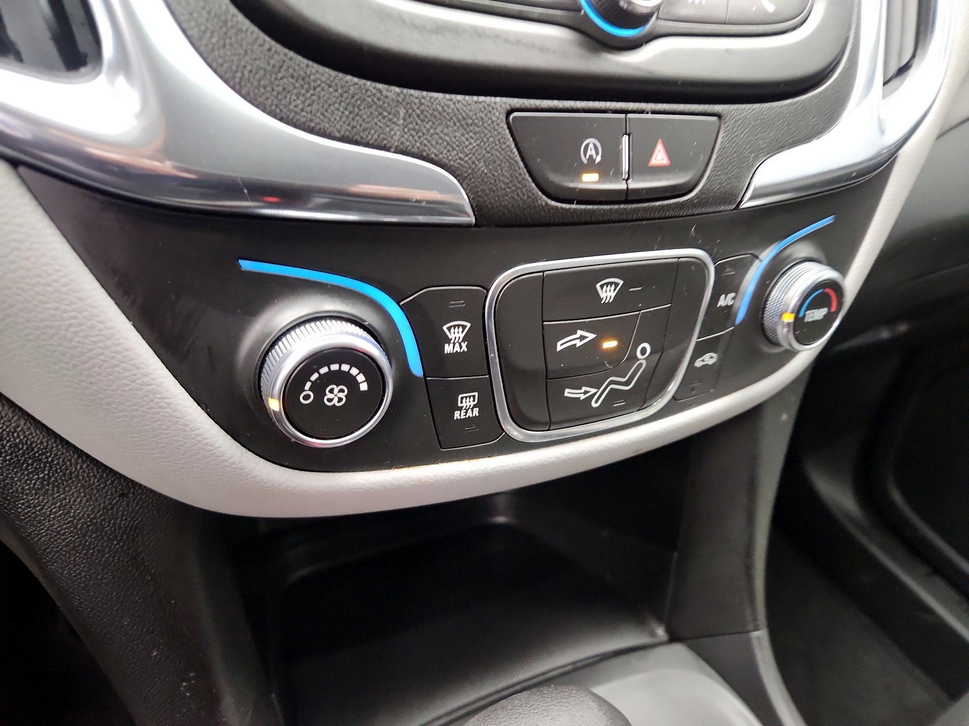 Thumbnail: 2022 Chevrolet Equinox - 16