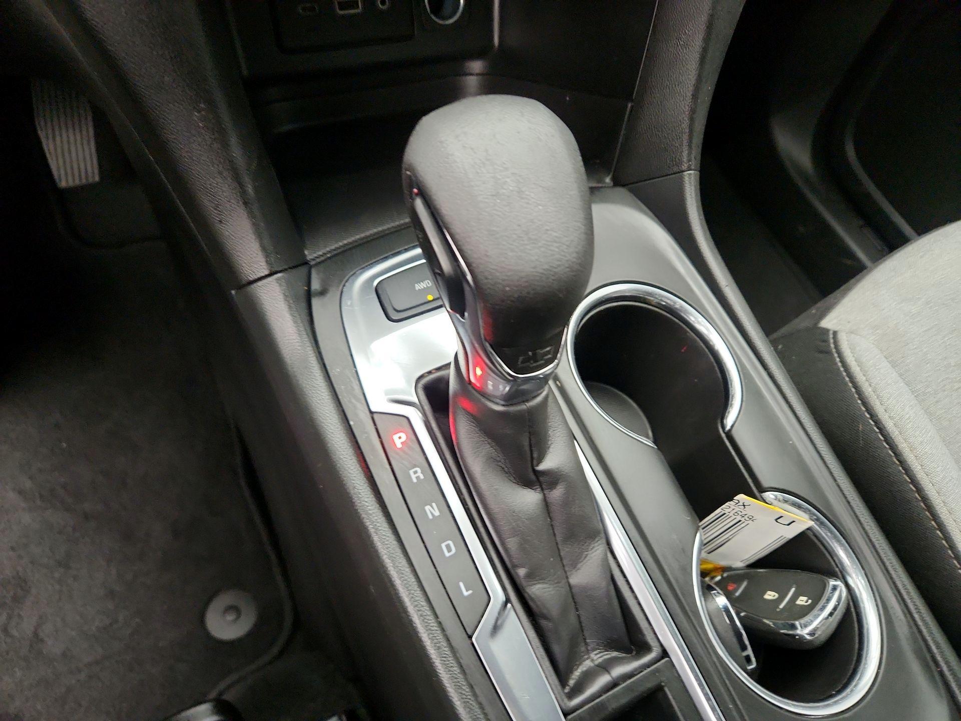 Thumbnail: 2022 Chevrolet Equinox - 17