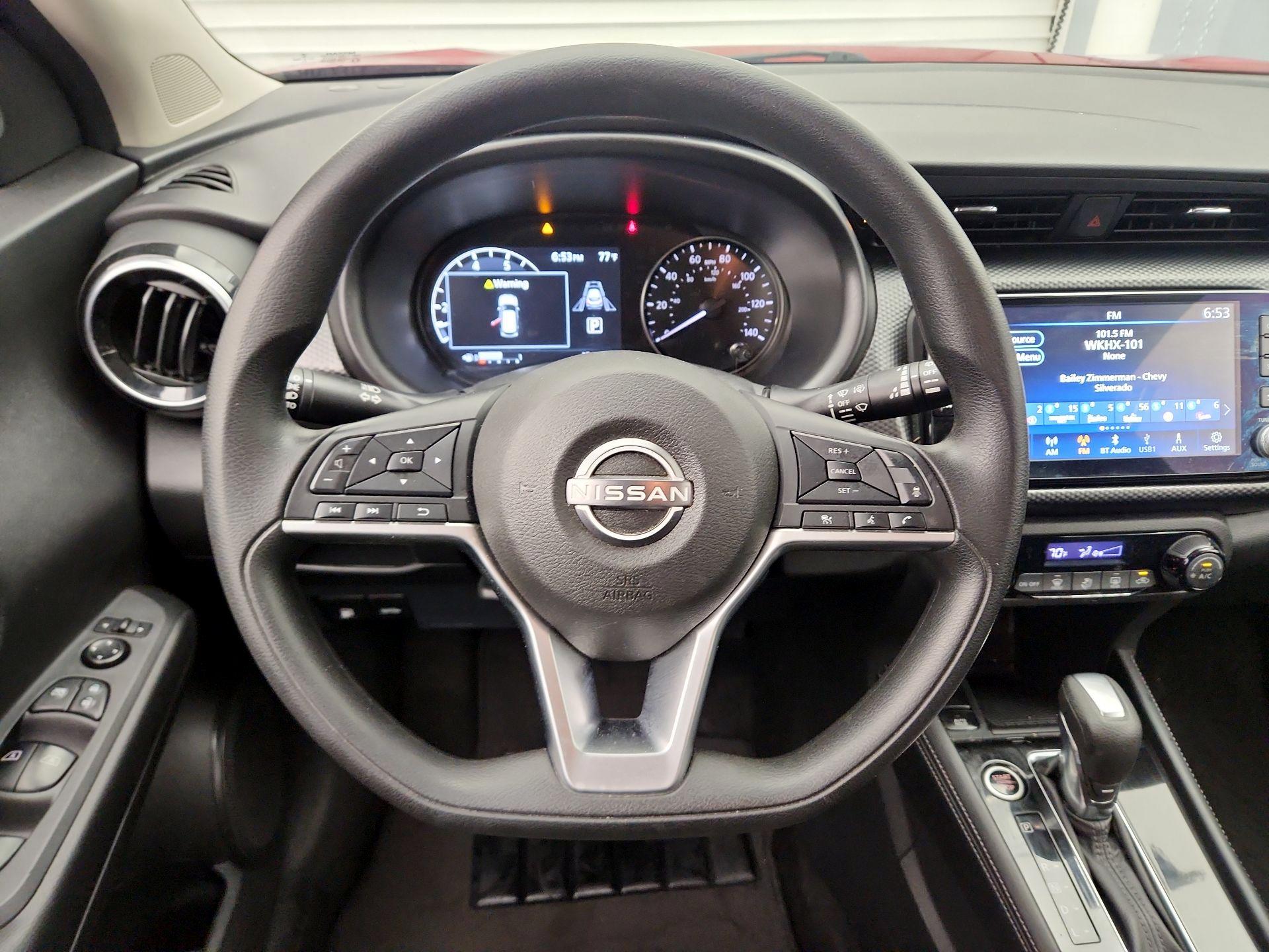 Thumbnail: 2022 Nissan Kicks - 10