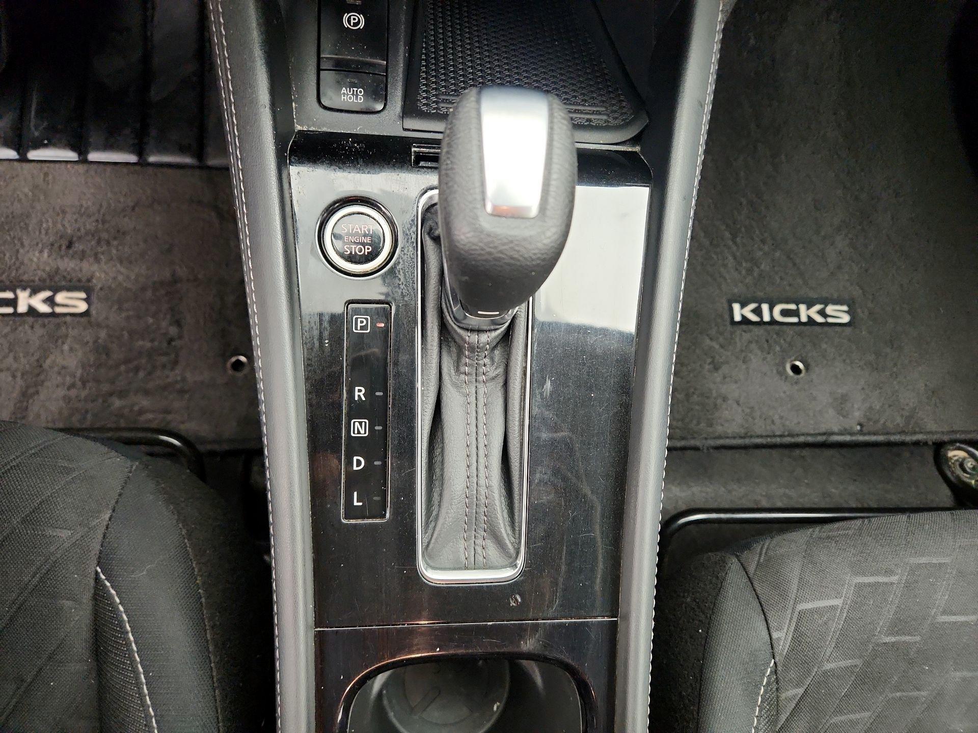 Thumbnail: 2022 Nissan Kicks - 16