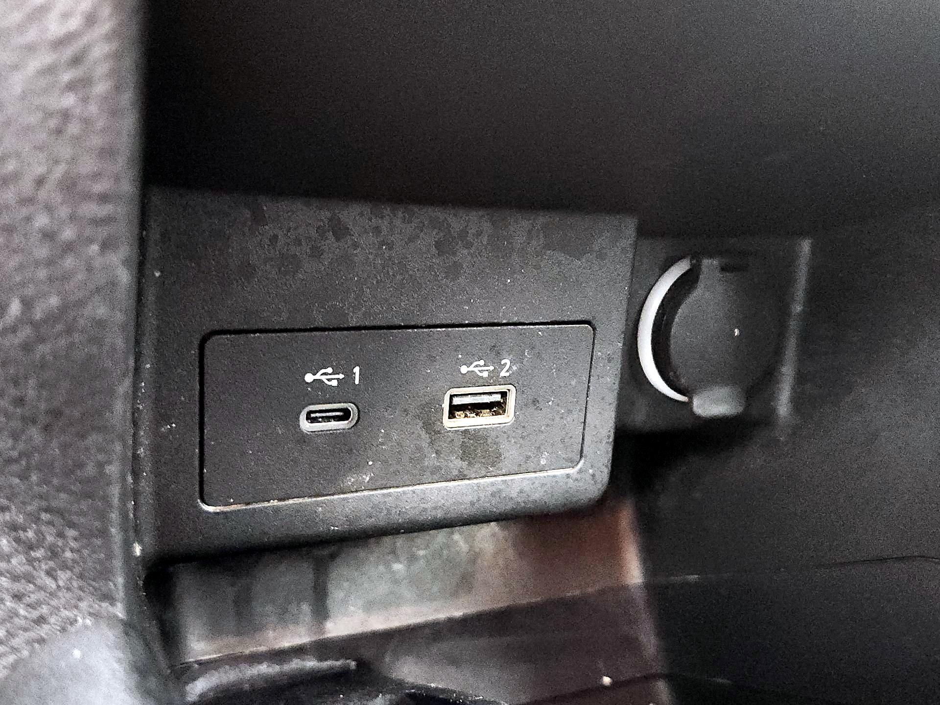 Thumbnail: 2022 Nissan Kicks - 17