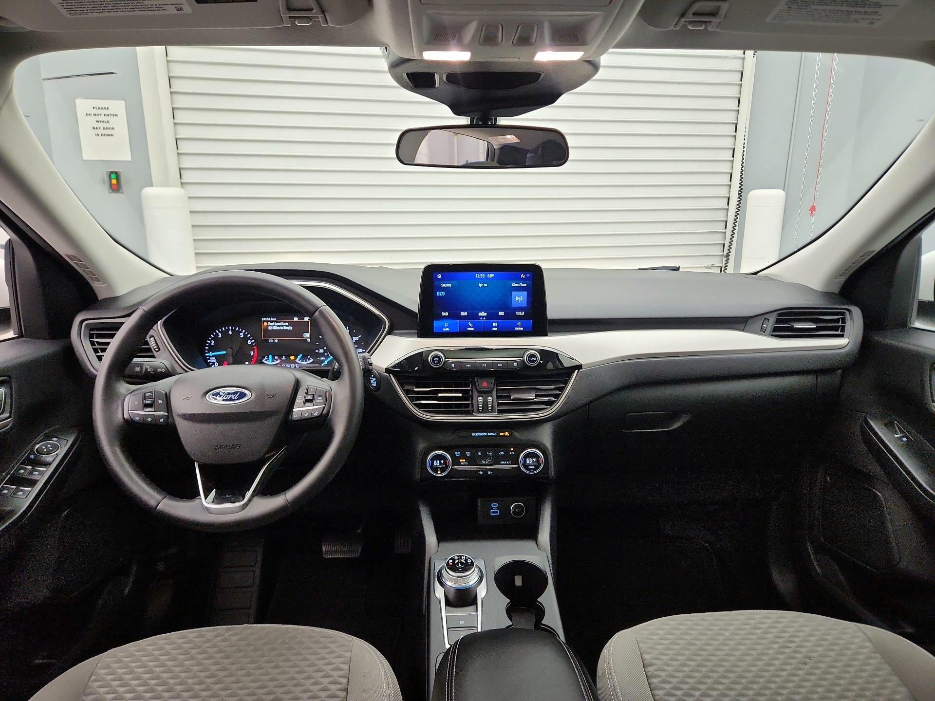 Thumbnail: 2021 Ford Escape - 9